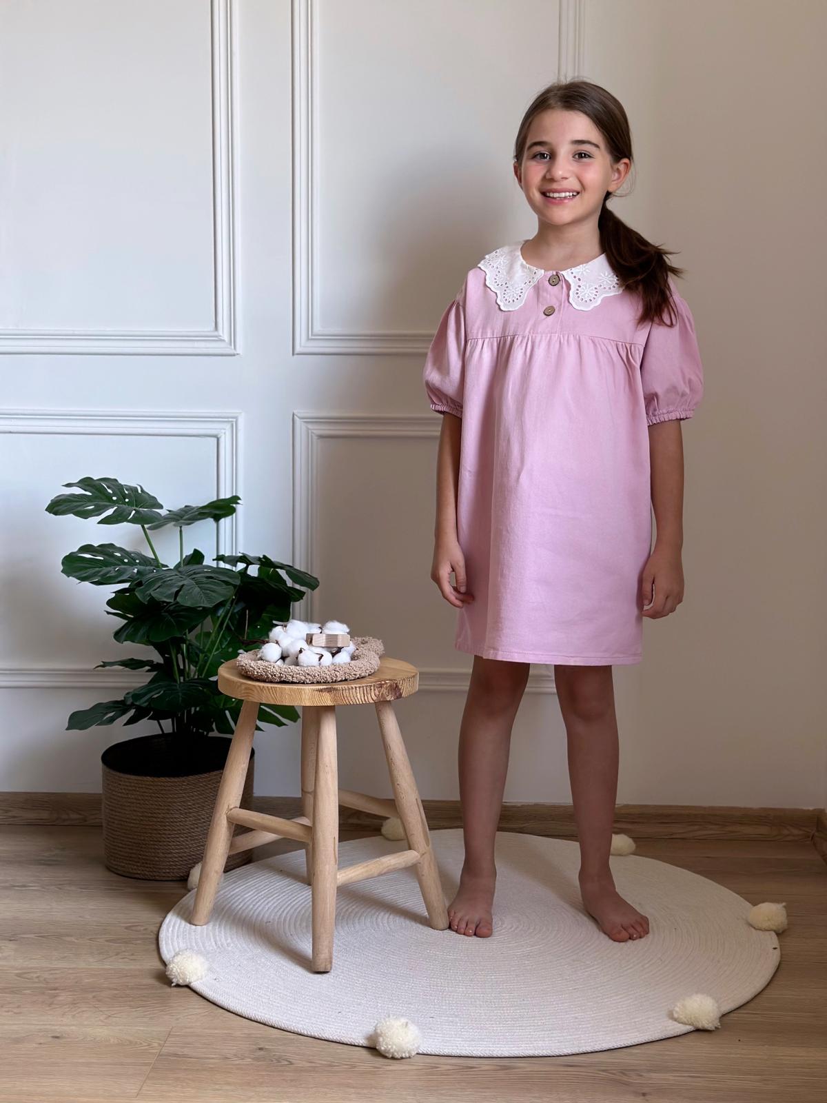 Pembe Dantel Yaka Detaylı Elbise