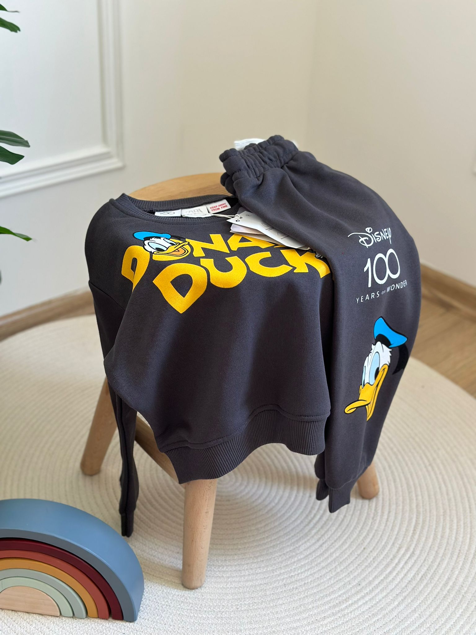 Siyah Sırt Baskılı Donald Duck Eşofman Takımı