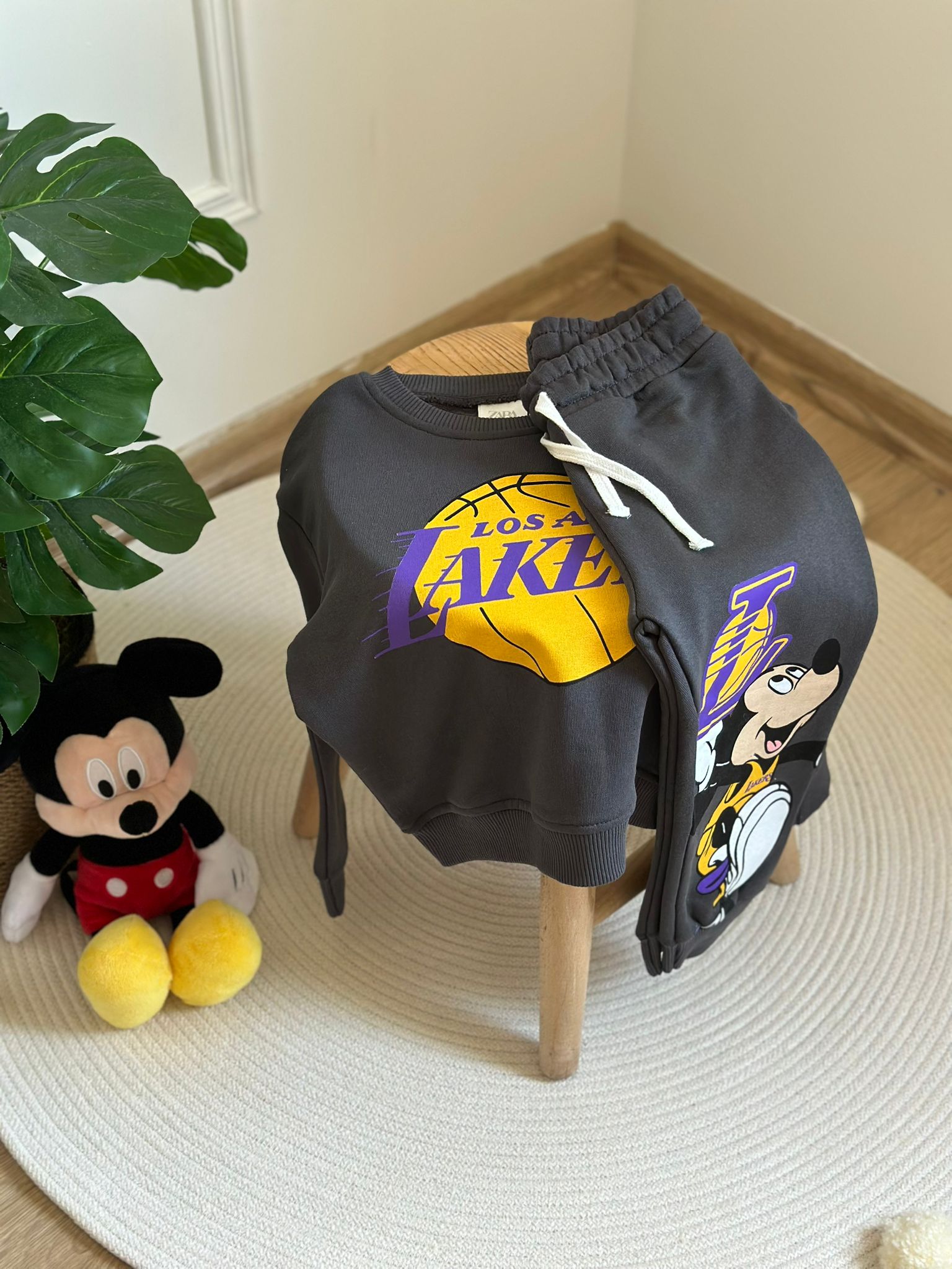 Mickey Mouse Lakers Sırt Baskılı Eşofman Takımı