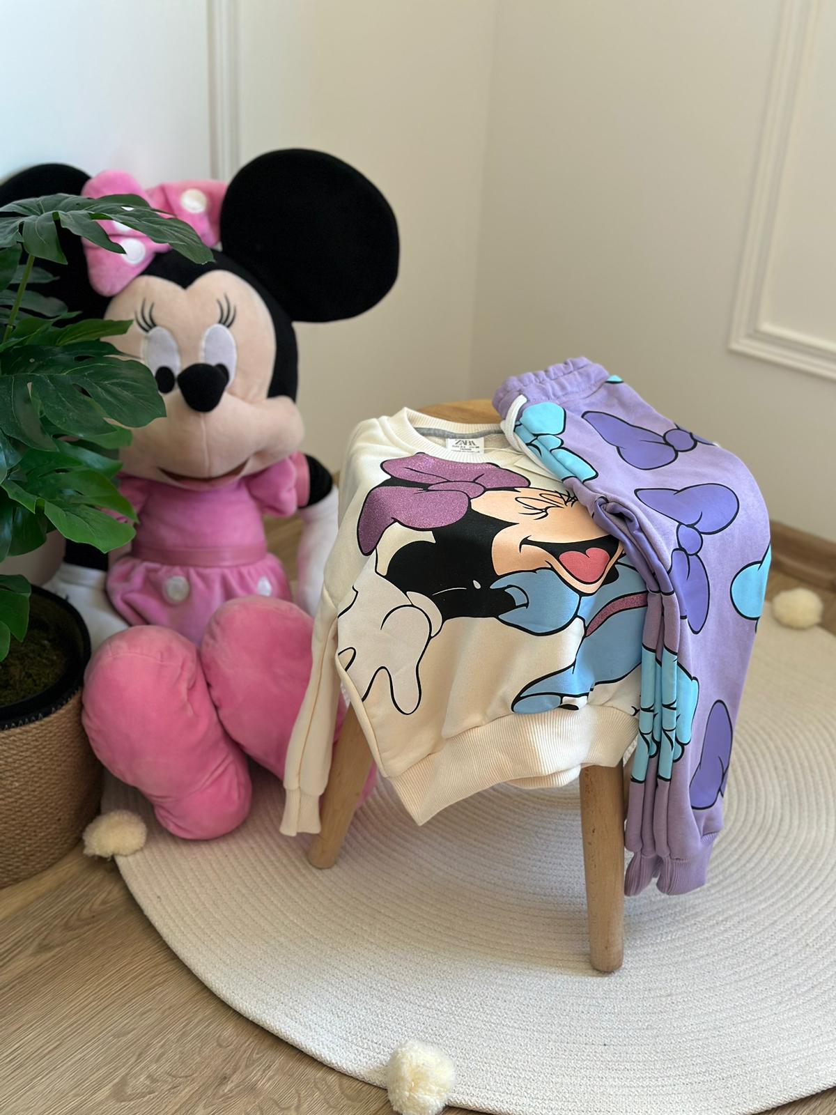 Kurdele Detaylı Minnie Mouse Eşofman Takımı