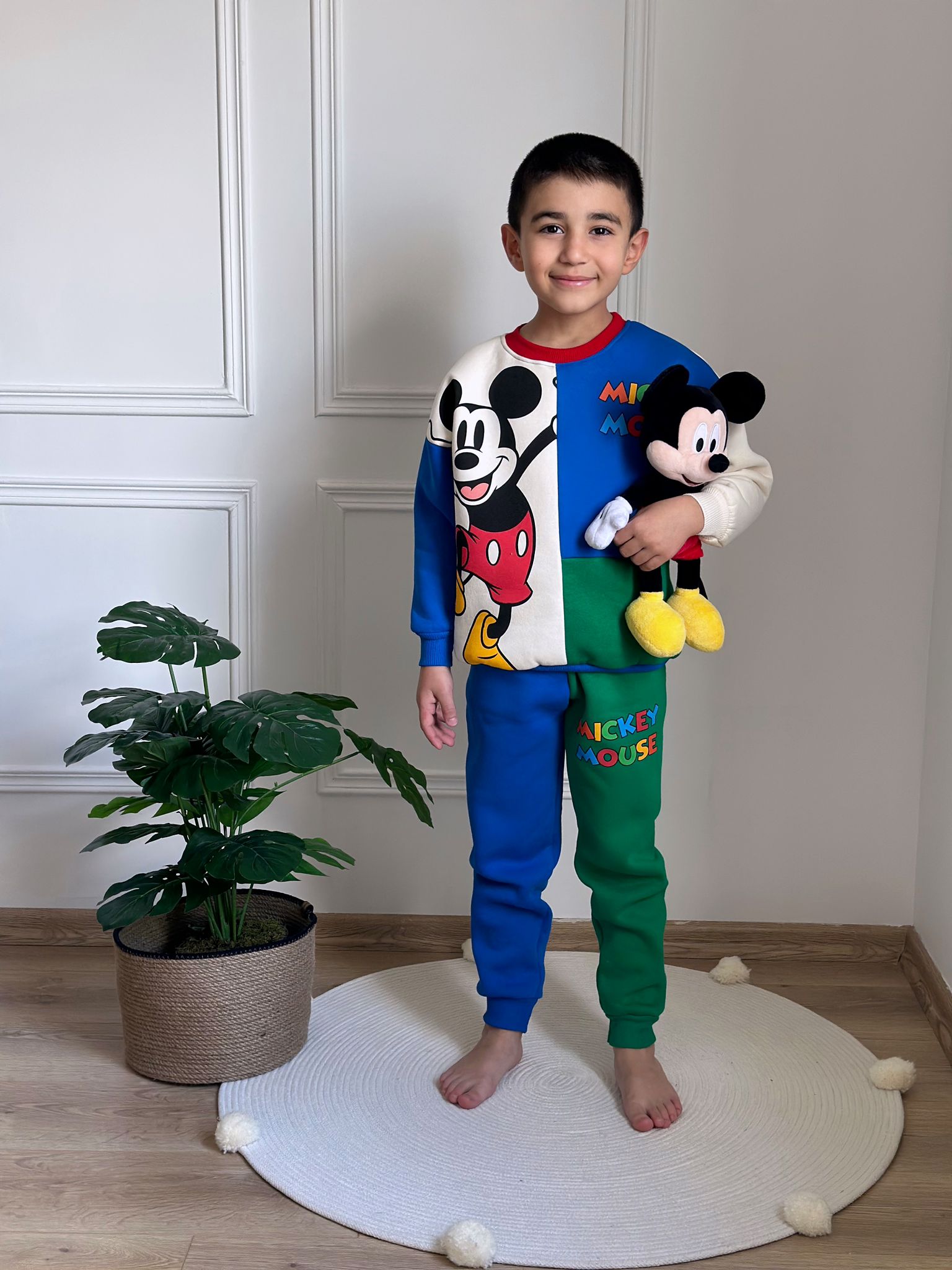 Renkli Mickey Mouse Eşofman Takımı