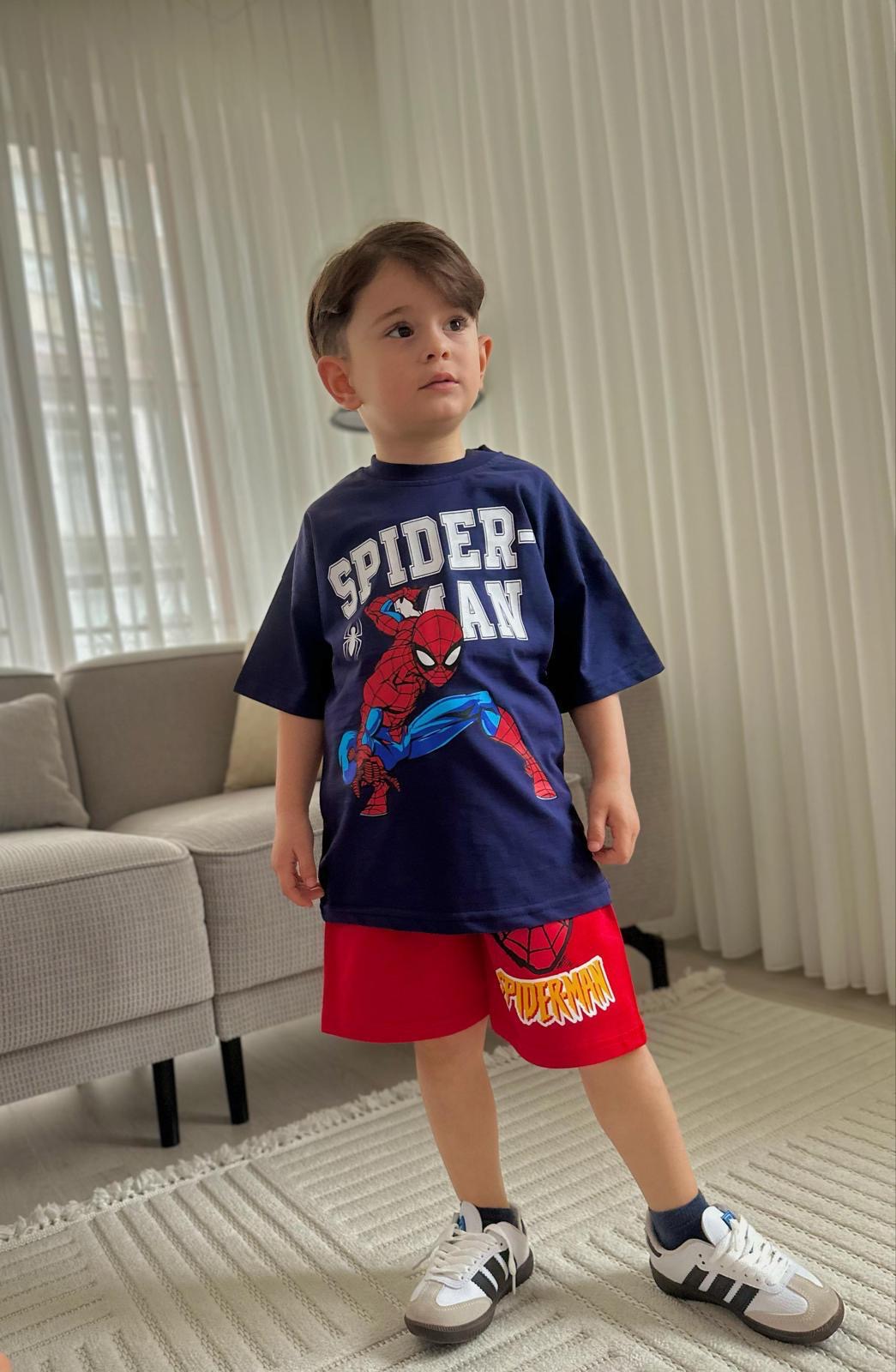 Spiderman Figürlü Kırmızı Şortlu Takım