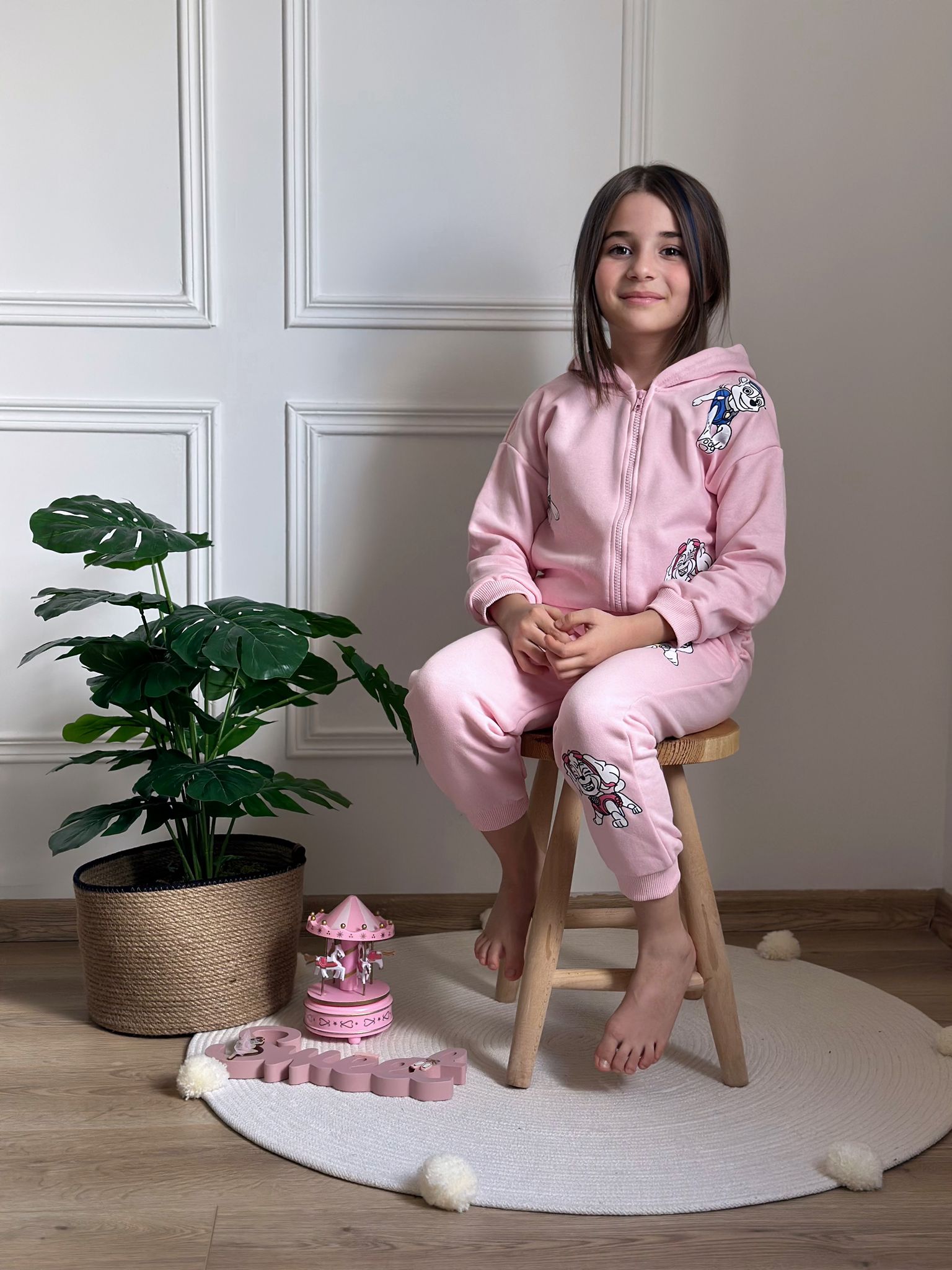 Pembe Üzeri Çiçekli Daisy Duck Eşofman Takımı