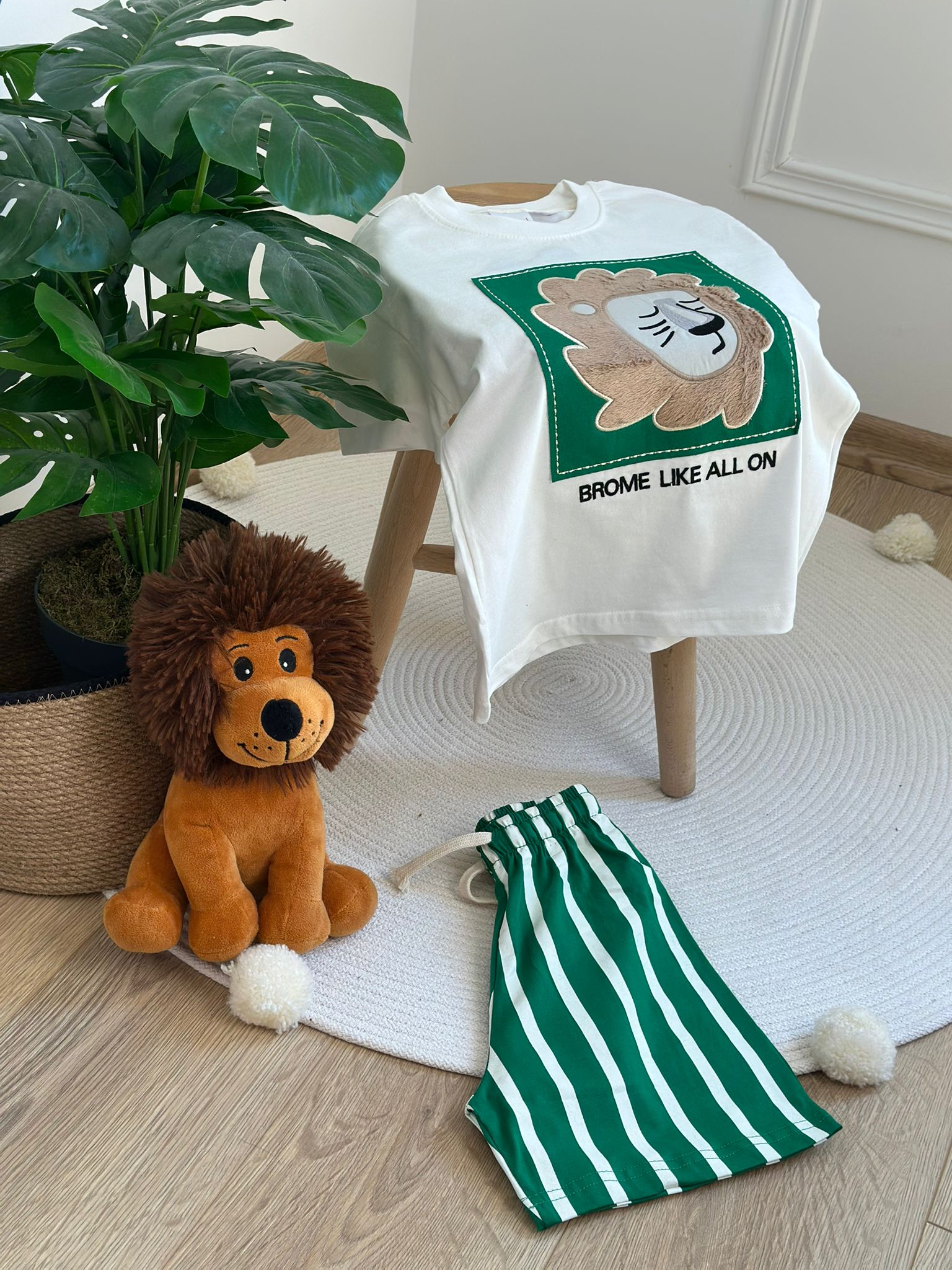 Lion King Nakış İşlemeli Yeşil Çizgili Şortlu Takım