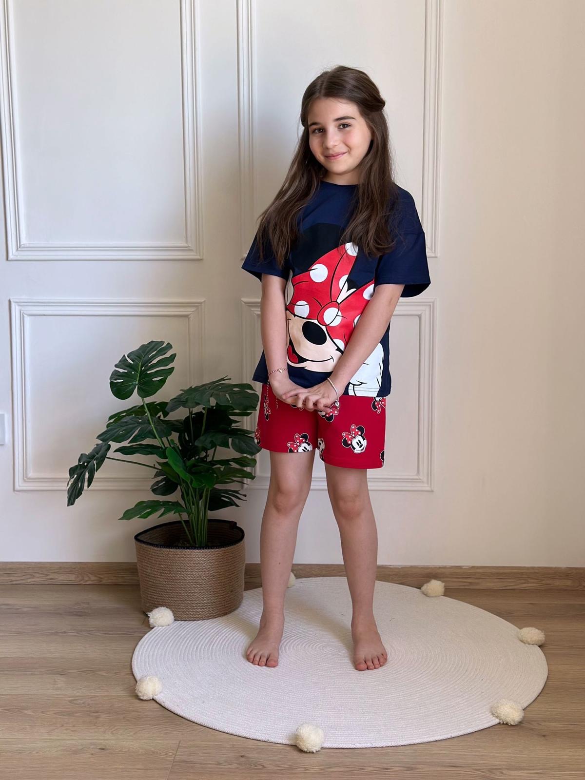 Kırmızı Kurdele Detaylı Minnie Mouse Şortlu Takım