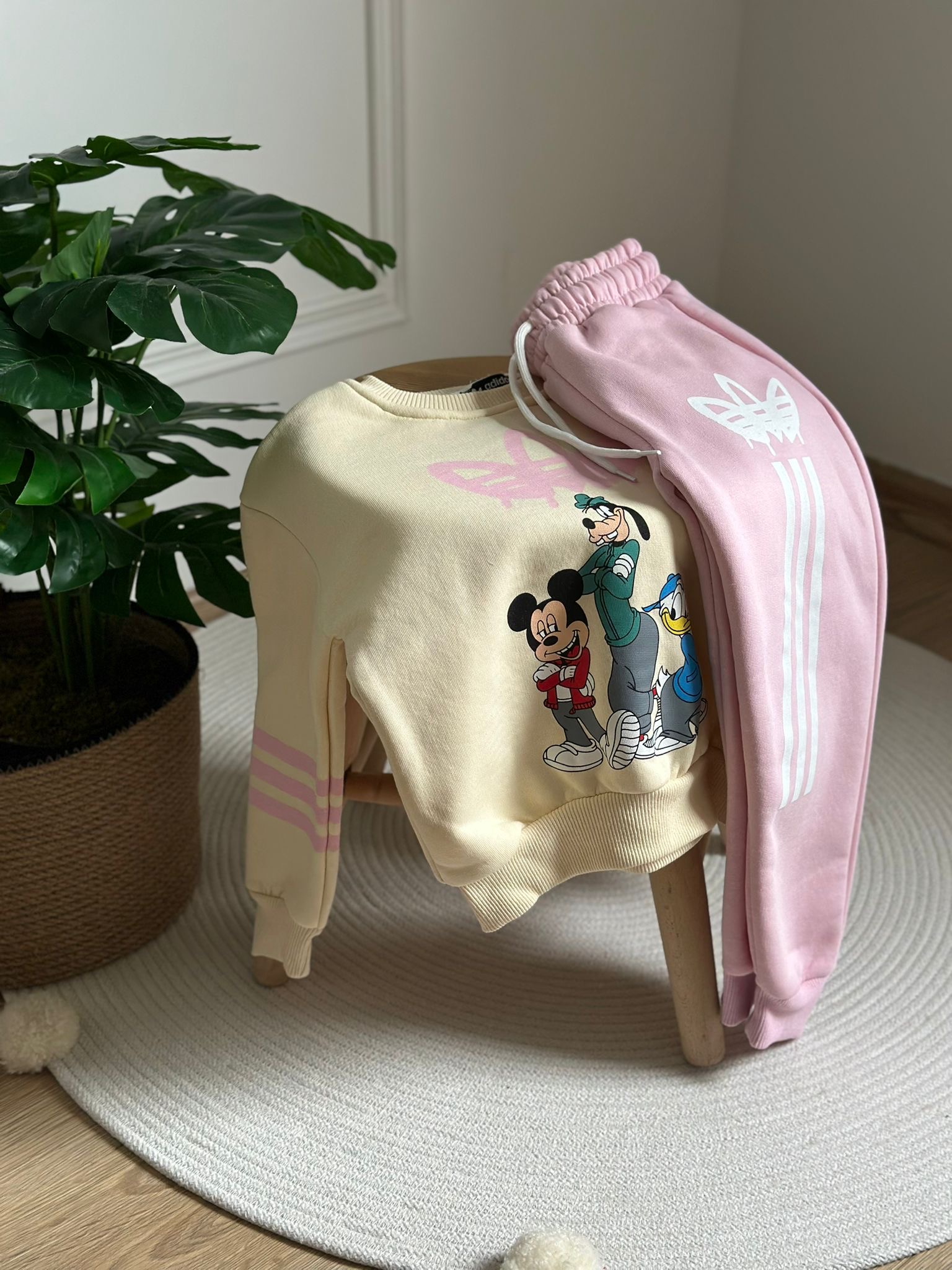 Açık Pembe Sporcu Mickey ve Arkadaşları Eşofman Takımı