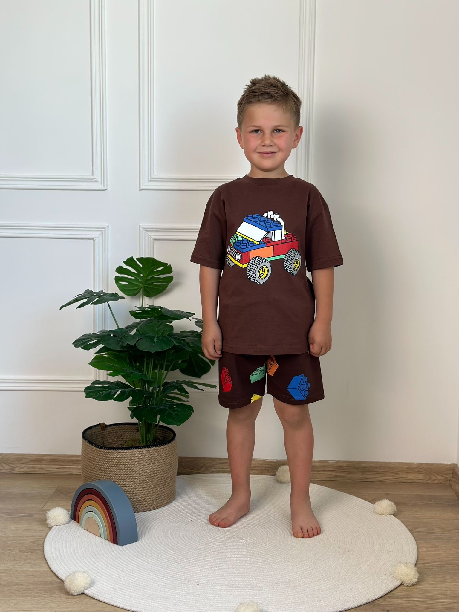Kahverengi Lego Sırt Baskılı Şortlu Takım