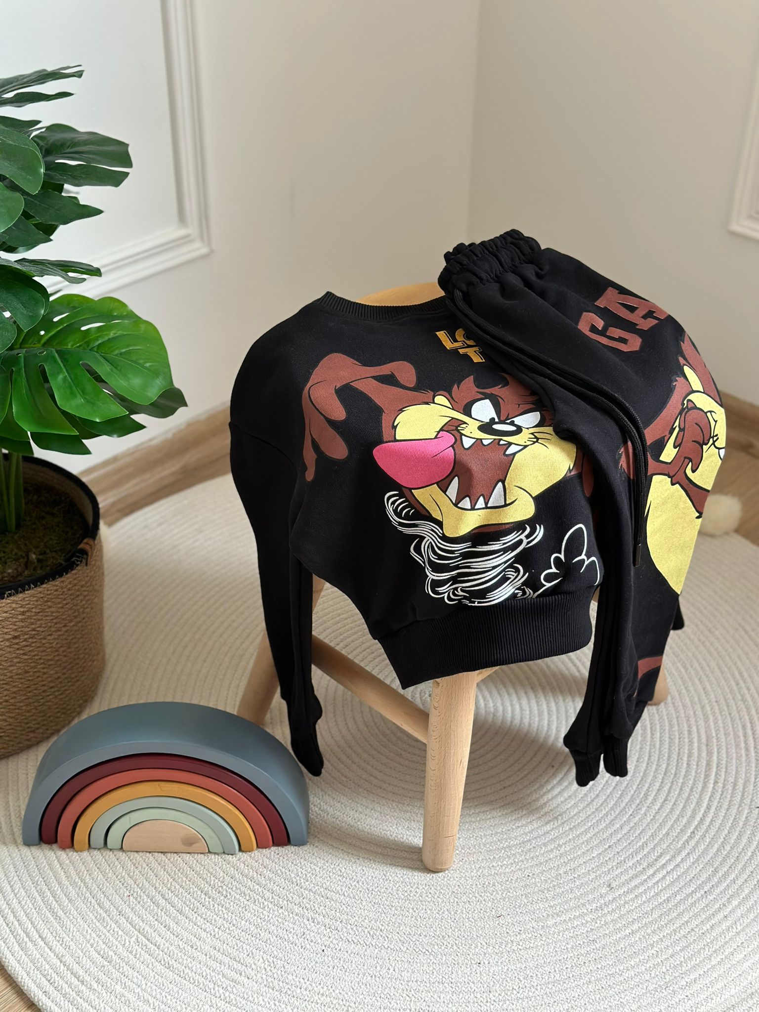 Siyah Looney Tunes Tazmanya Sırt Baskılı Eşofman Takımı