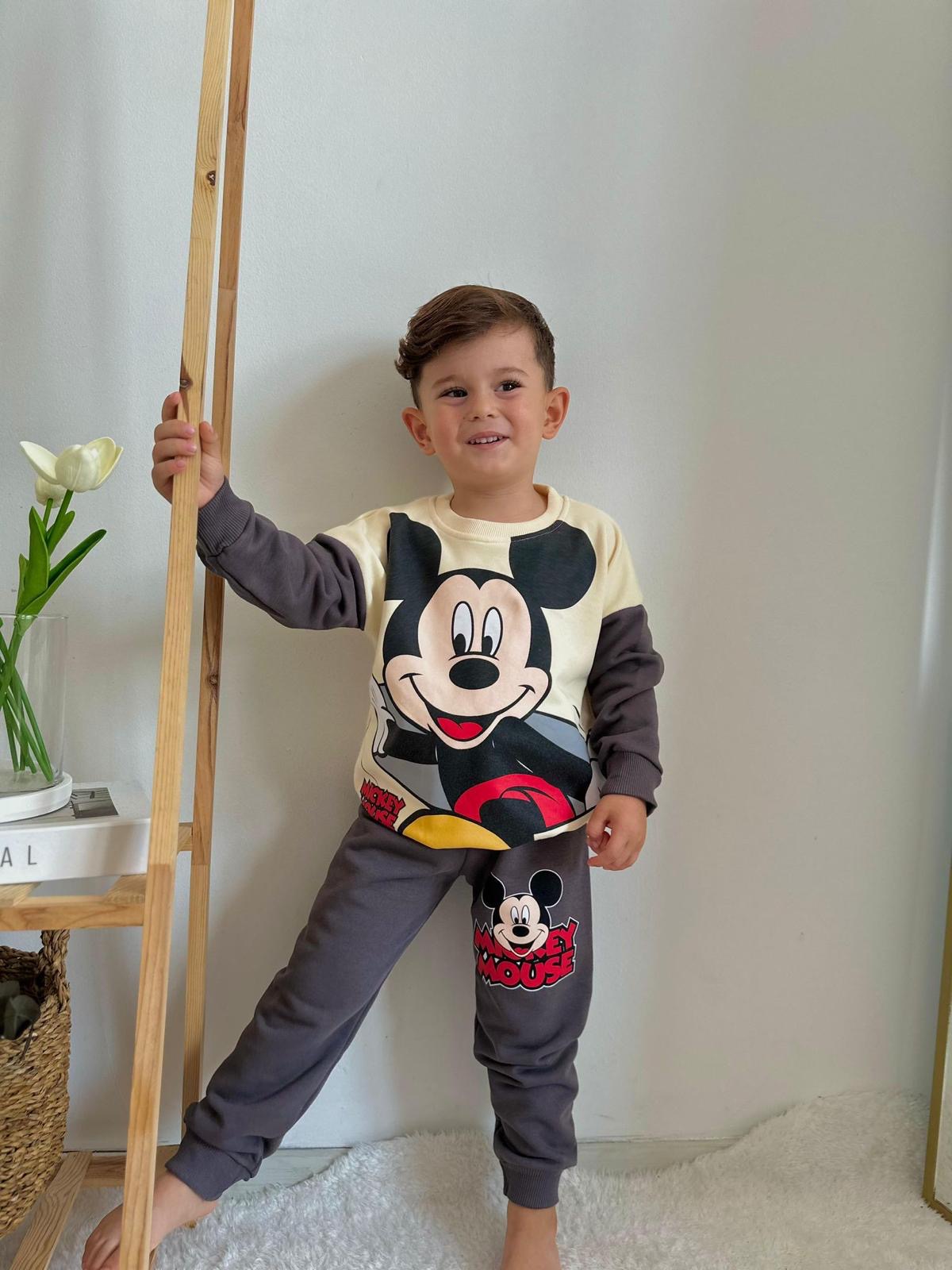 Büyük Mickey Mouse Baskılı Eşofman Takımı