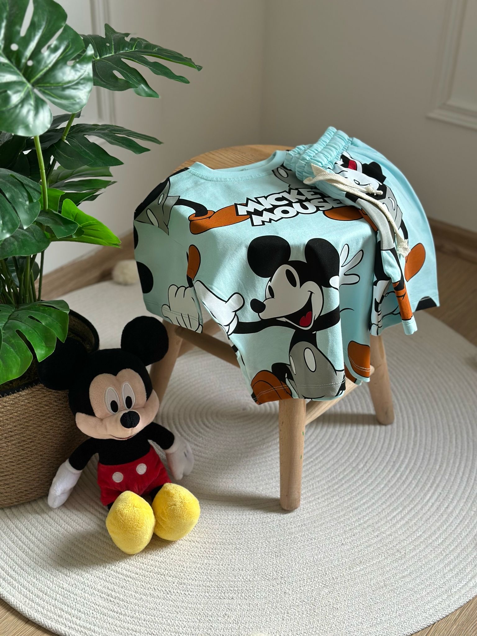 Açık Mavi Mickey Figür Baskılı Şortlu Takım