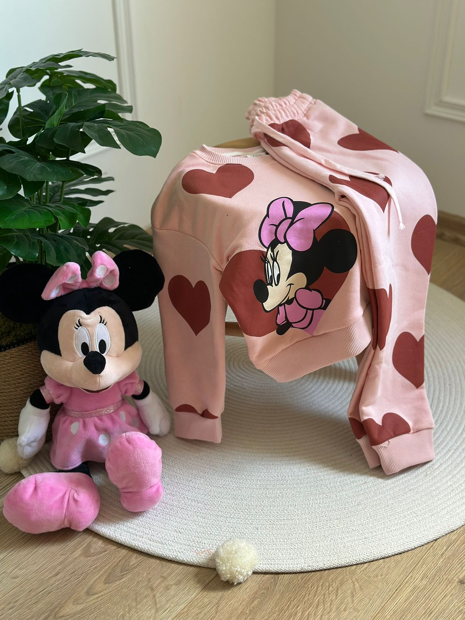 Pembe Kalp Detaylı Minnie Eşofman Takımı