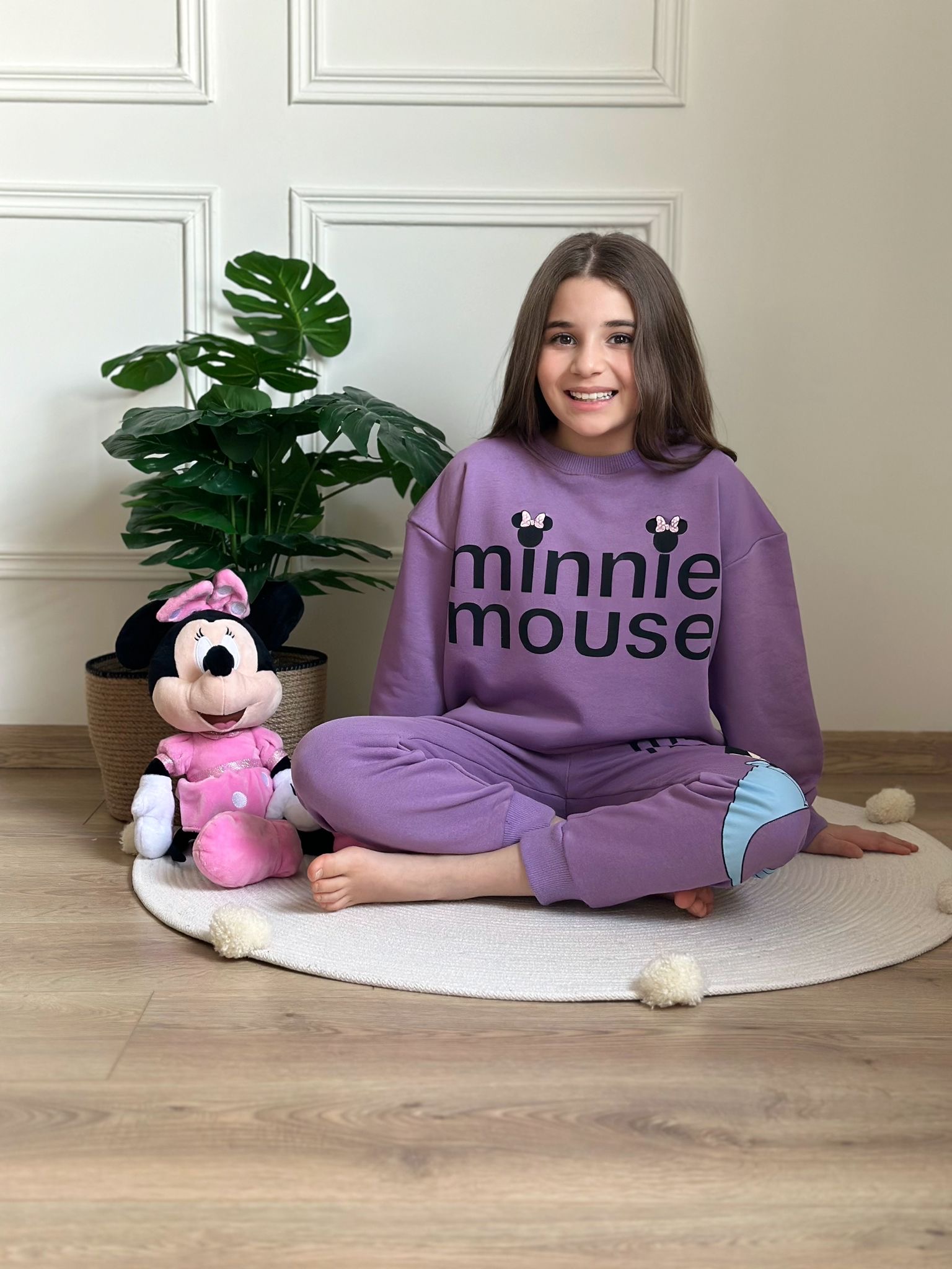 Sevimli Minnie Mouse Sırt Baskılı Eşofman Takımı