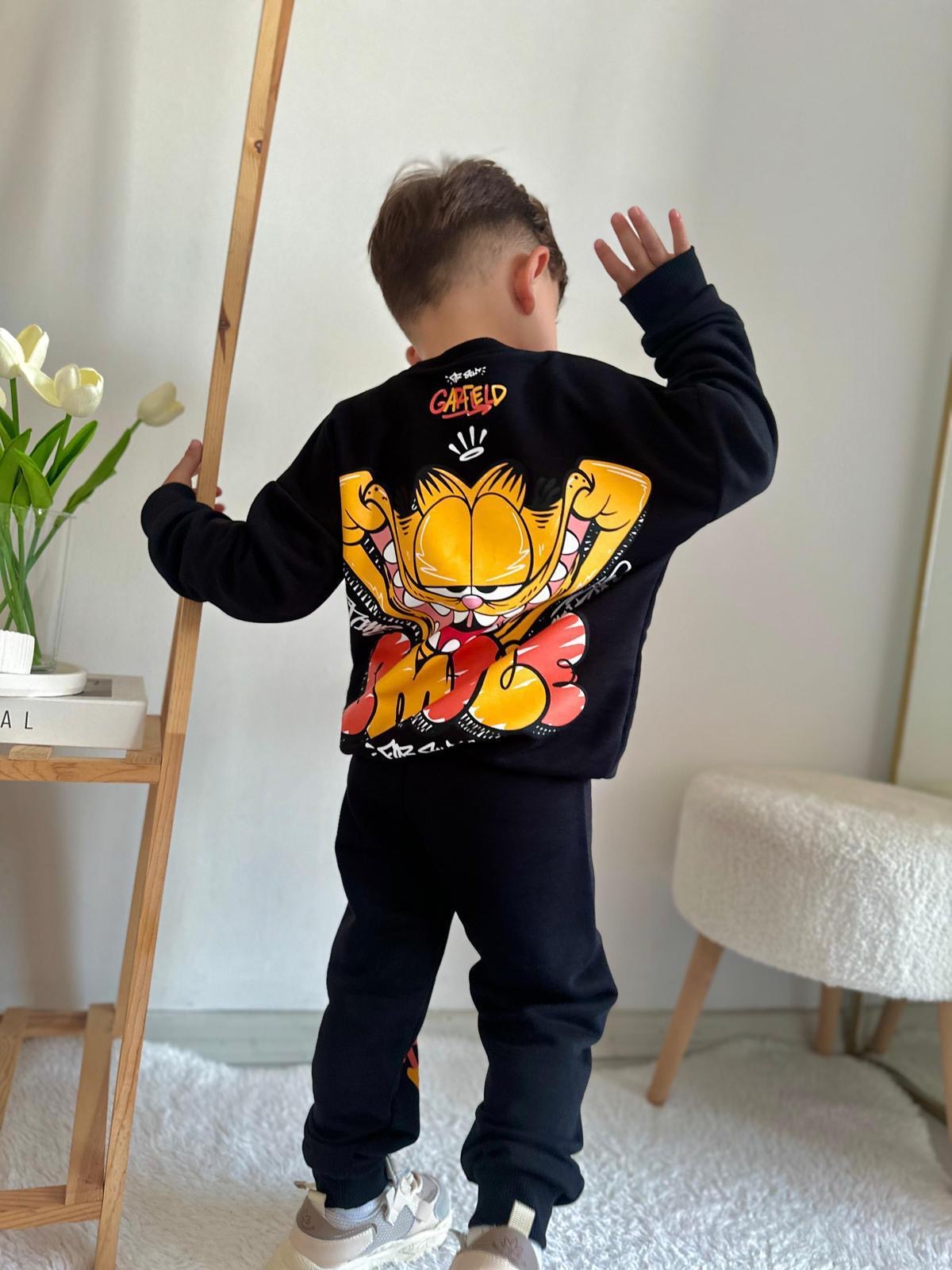 Siyah Üzeri Renkli Garfield Sırt Baskılı Eşofman Takımı