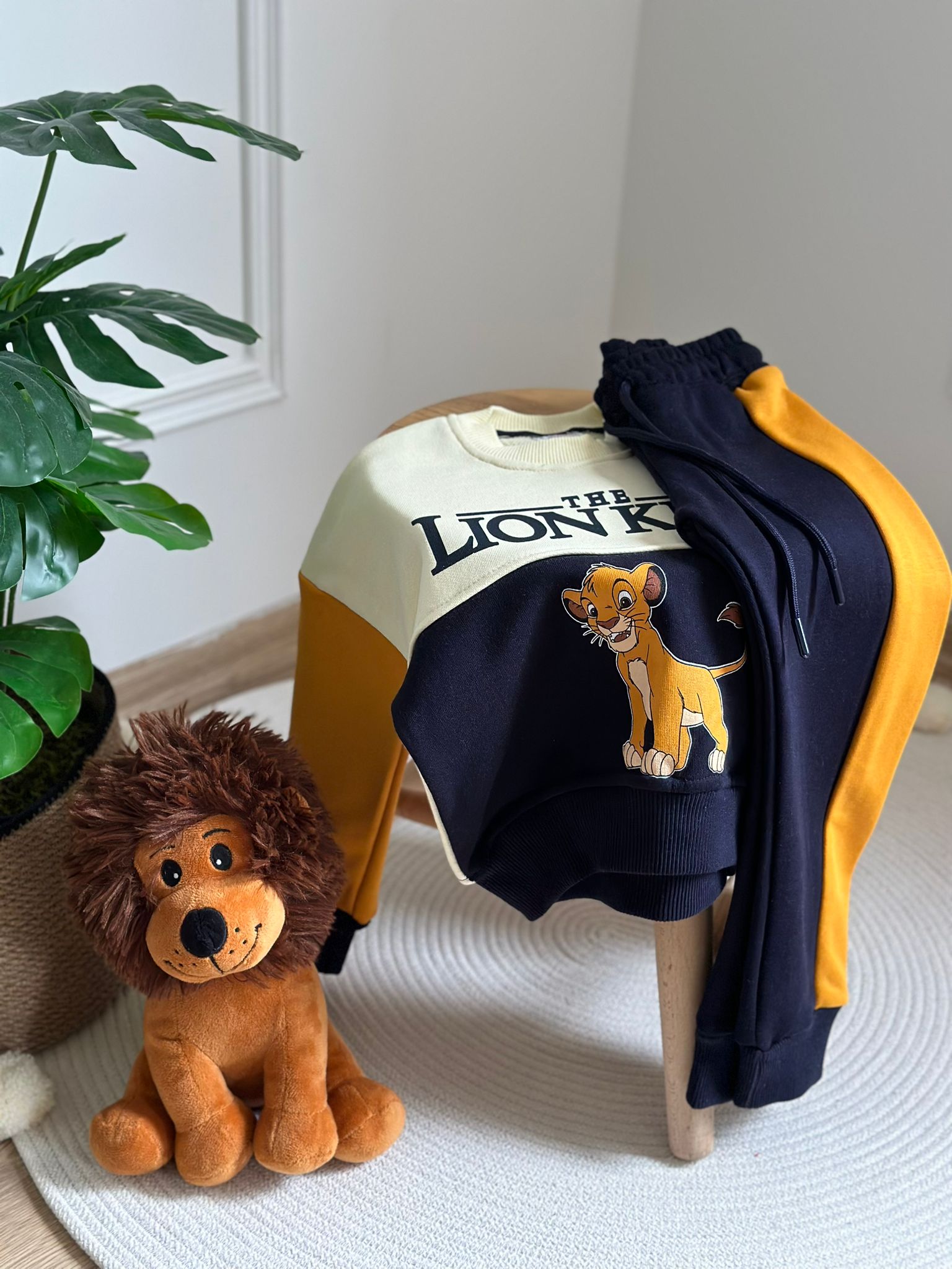 Çok Renkli Lion King Eşofman Takımı