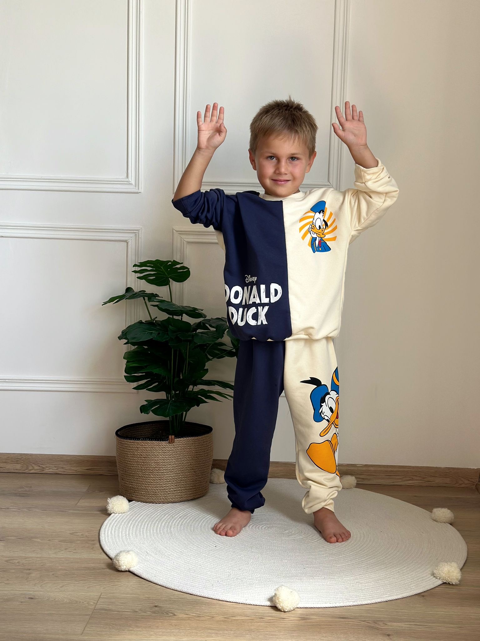 Çift Renkli Disney Donald Duck Eşofman Takımı