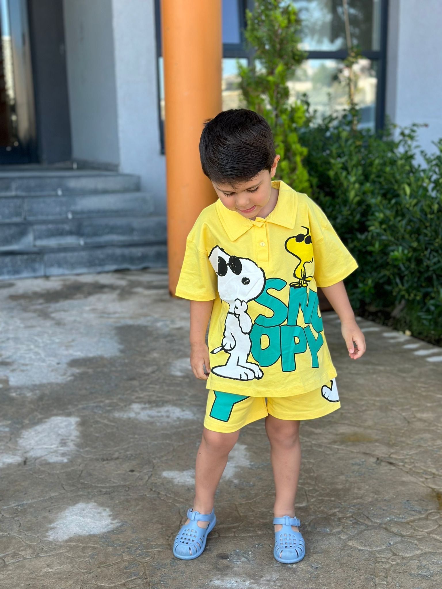 Sarı Snoopy Baskılı ve Şortlu Erkek Çocuk Takımı
