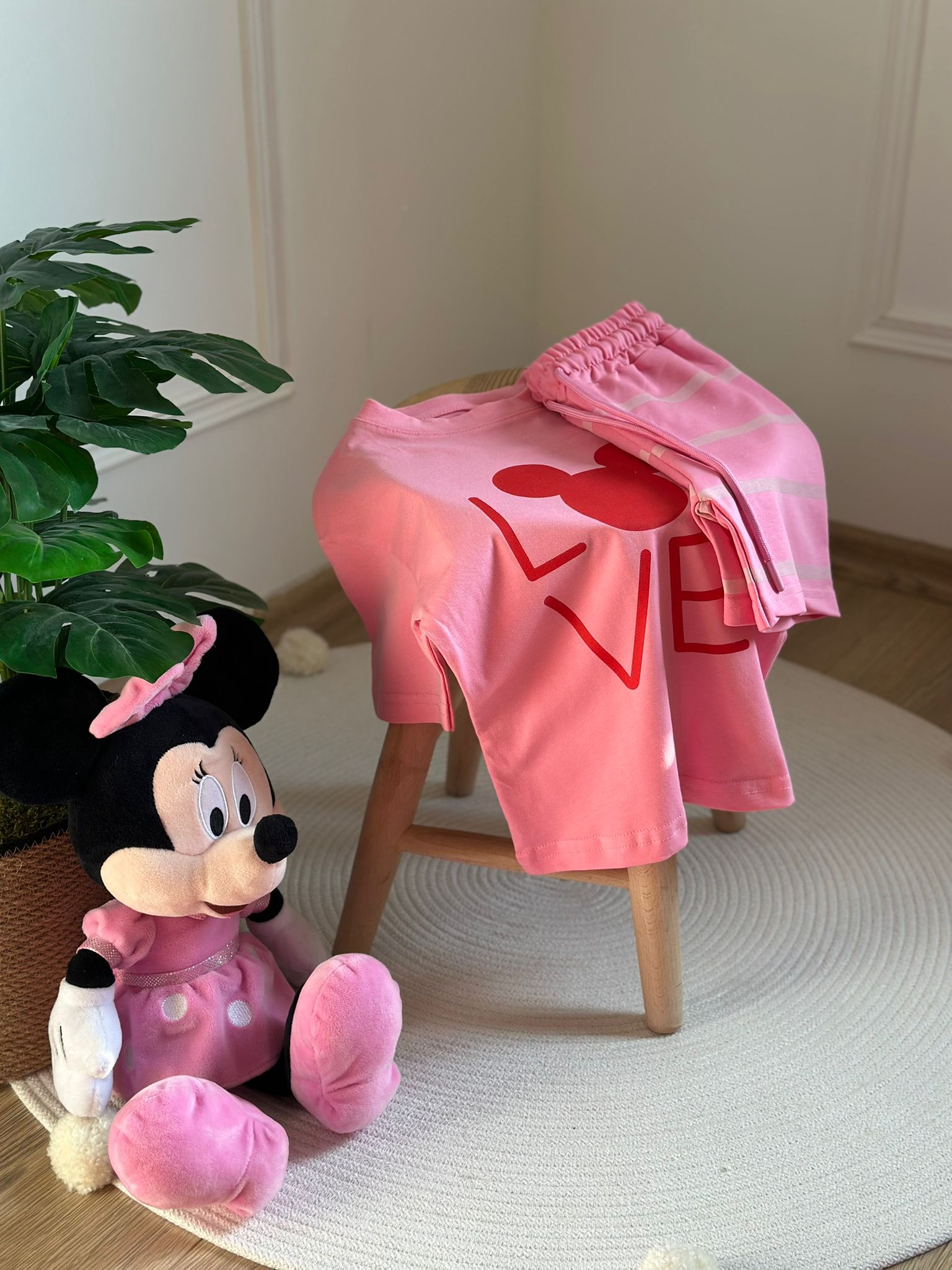 Pembe Love Mickey Çizgili Şortlu Takım