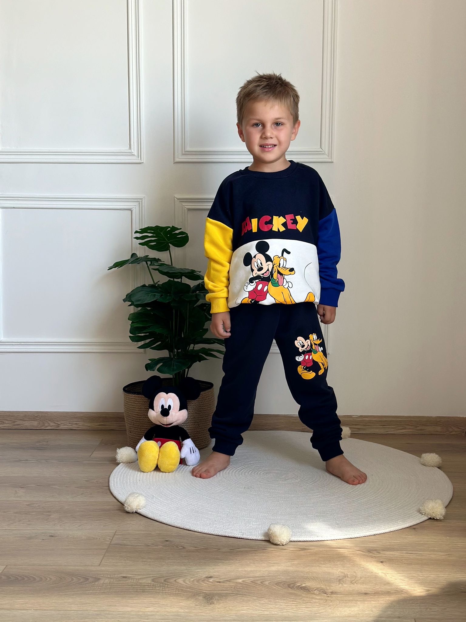 Renkli Mickey ve Pluto Baskılı Eşofman Takımı
