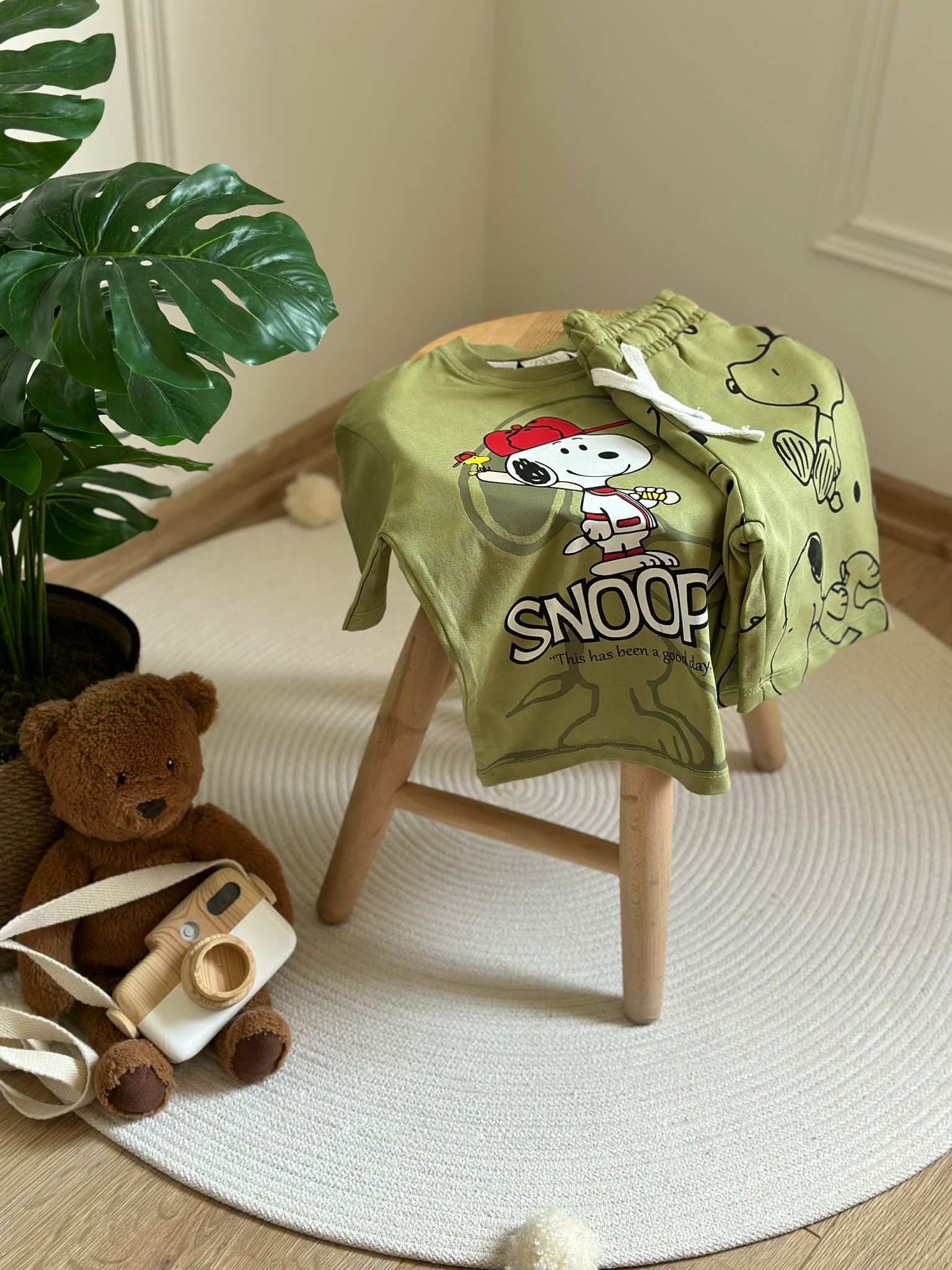 Beyzbolcu Snoppy Şortlu Takım