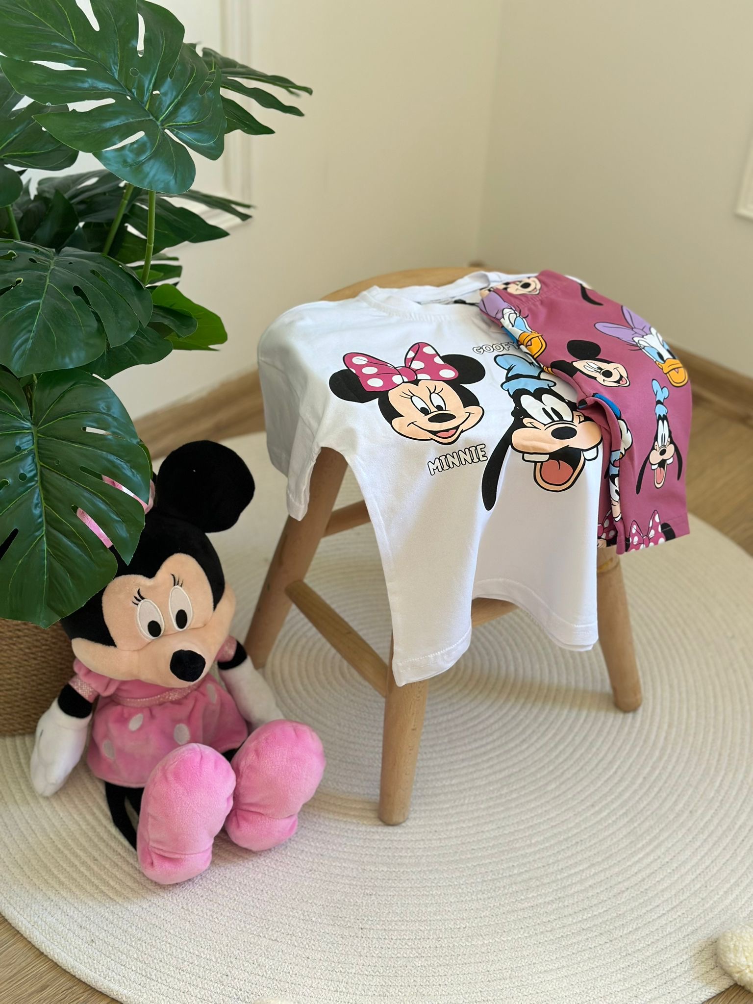 Minnie Daisy Ve Goofy Taytlı Takım
