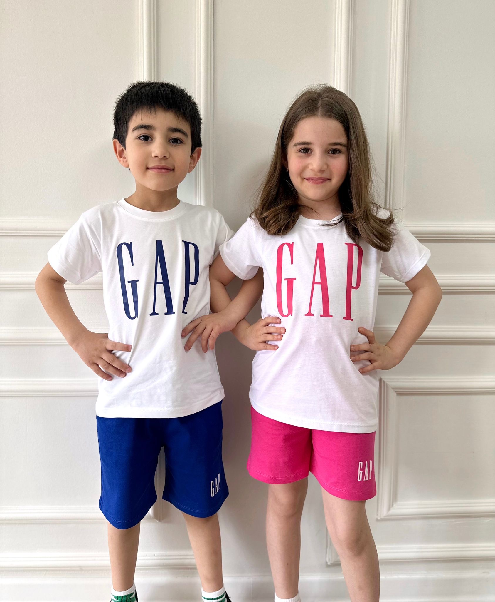 Beyaz Gap Mavi Baskılı Şortlu Takım