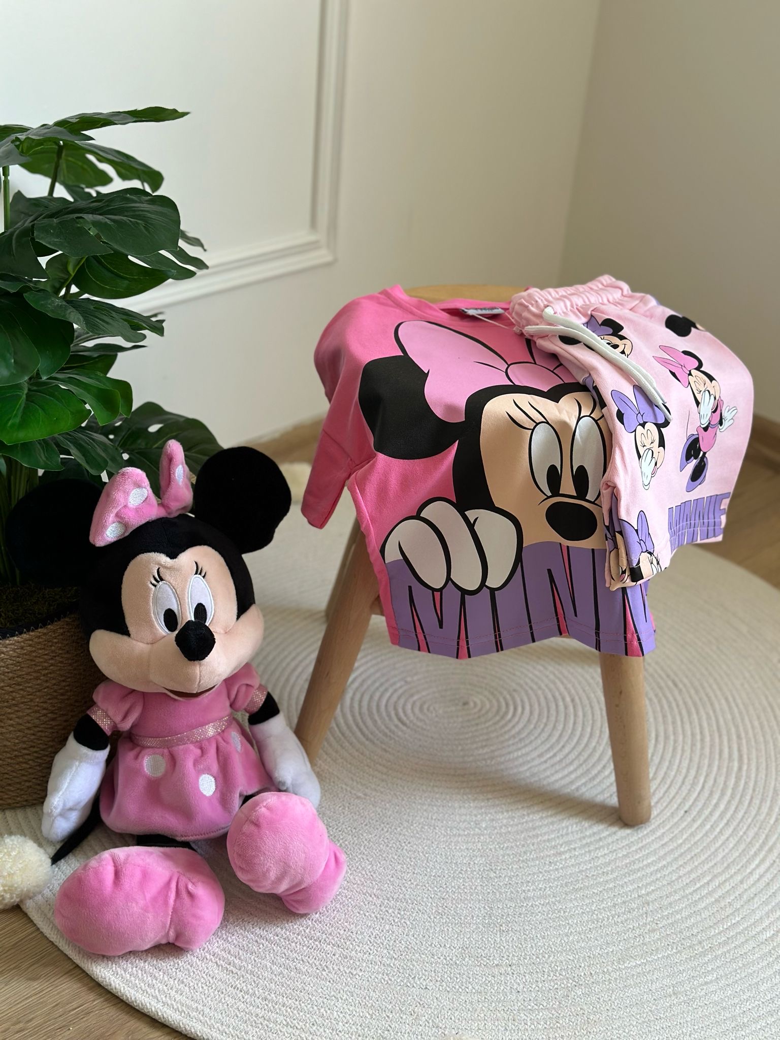 Pembe Minnie Mouse Şortlu Takım