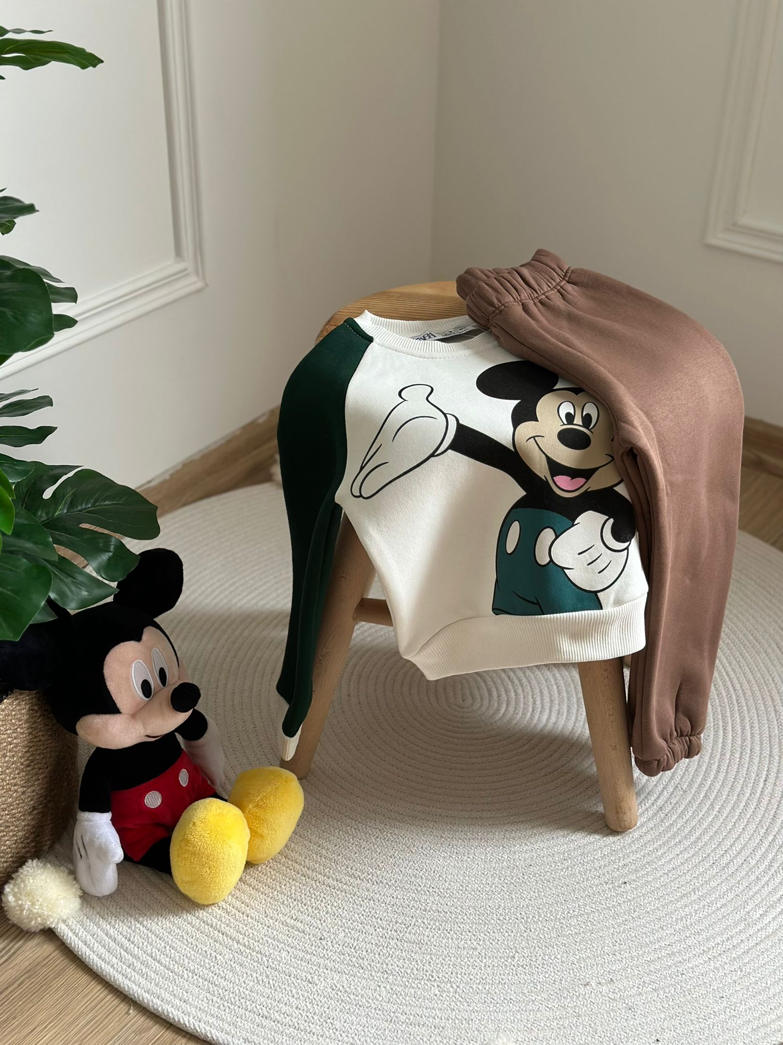 Çok Renkli Mickey Mouse Eşofman Takımı
