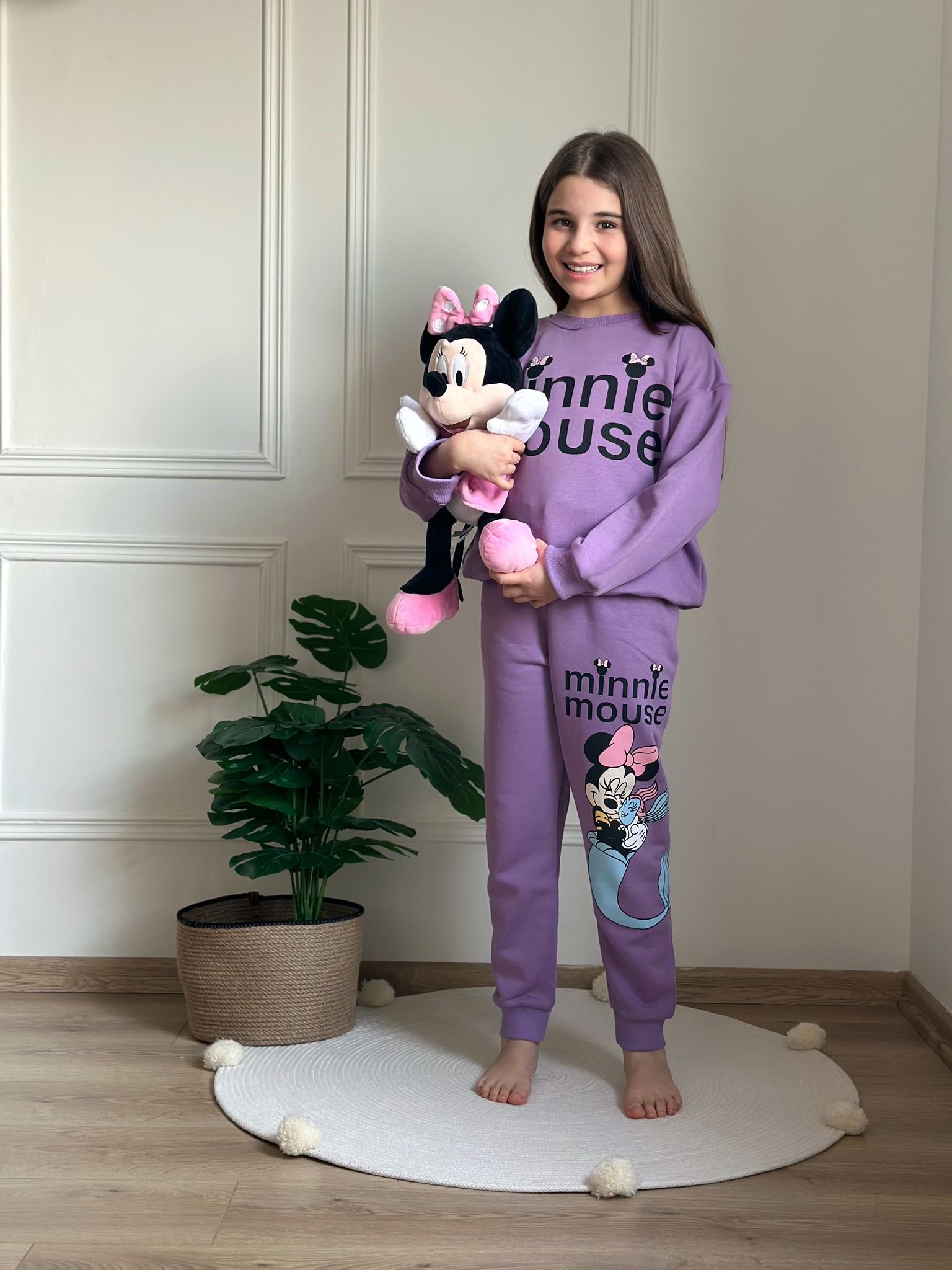 Sevimli Minnie Mouse Sırt Baskılı Eşofman Takımı