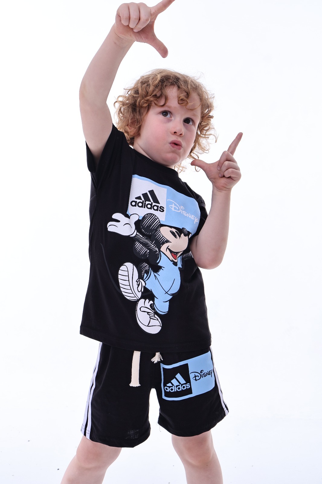 Siyah Sporcu Mickey Şortlu Takım
