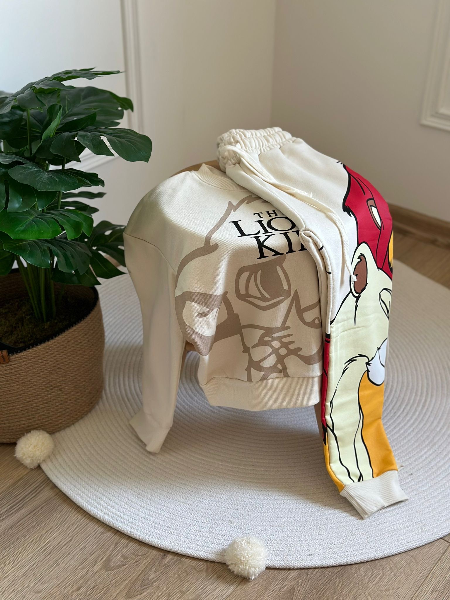 Krem Rengi Lion King Figür Detaylı Eşofman Takımı