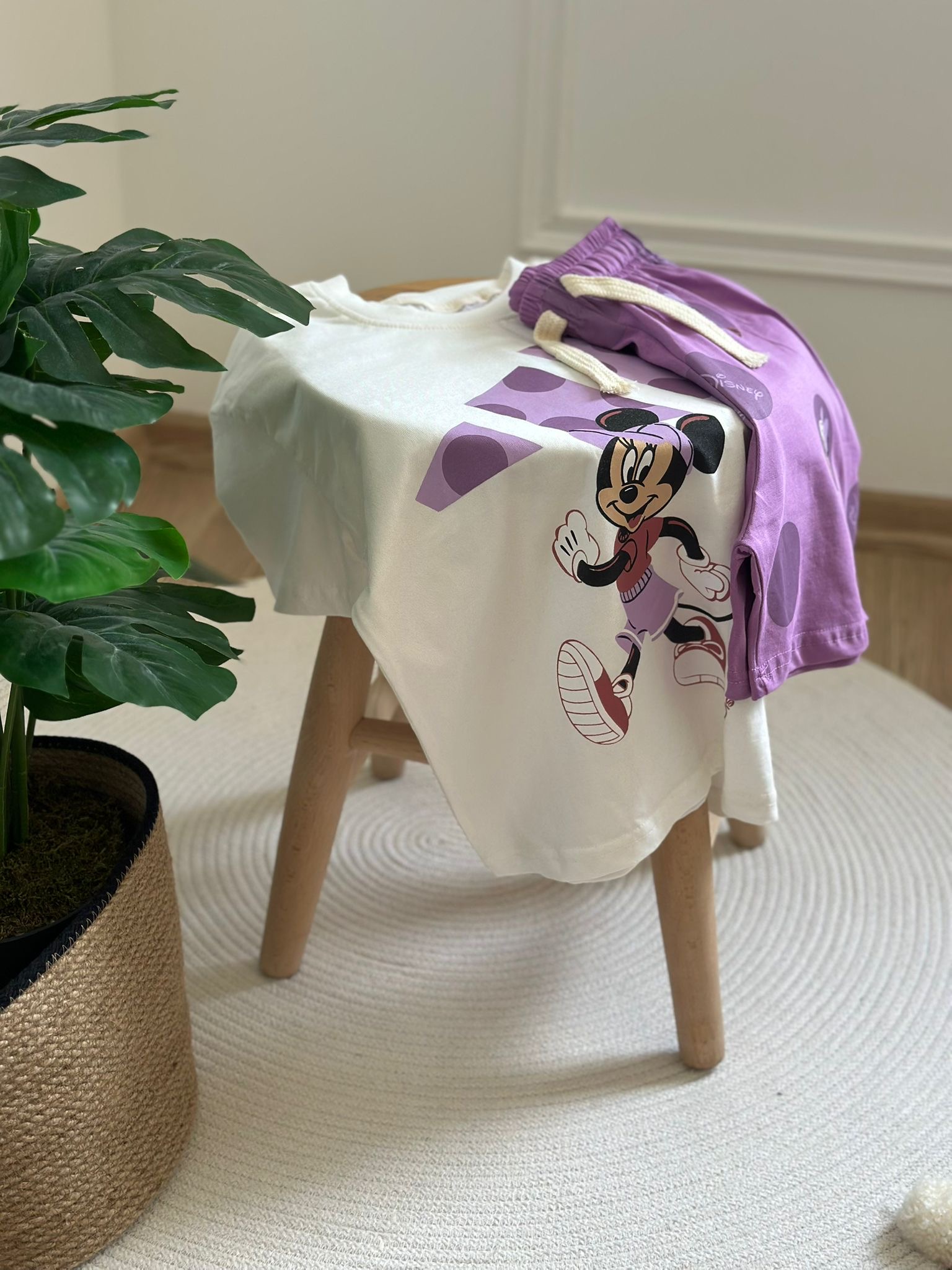 Şapka Detaylı Mor Minnie Mouse Şortlu Takım