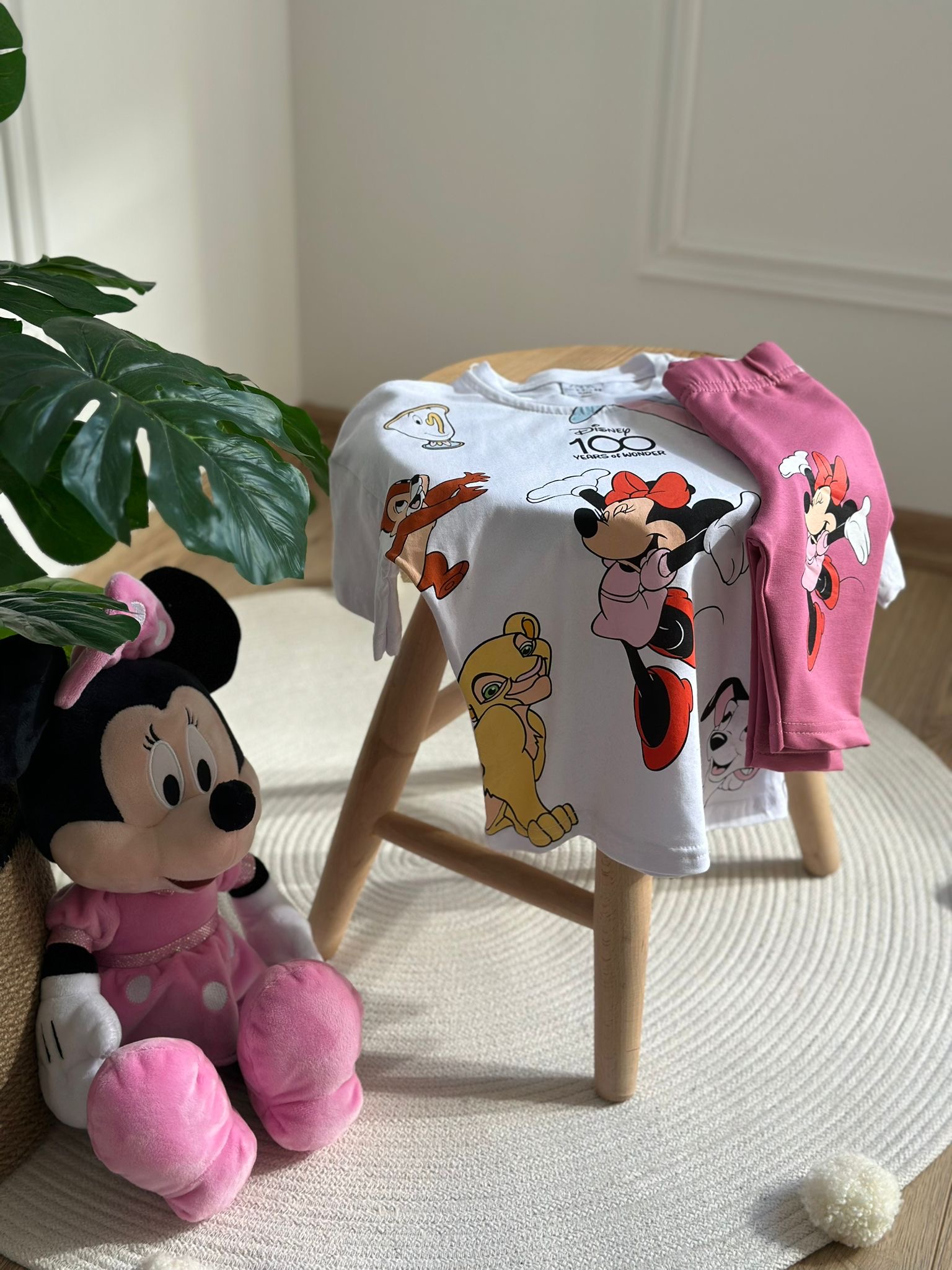 Disney Kuşağı Minnie Şortlu Takım