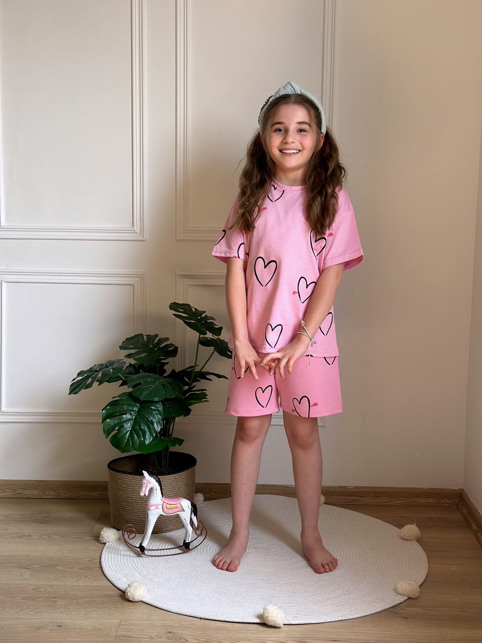 Pembe Kalp Desenli Şortlu Takım