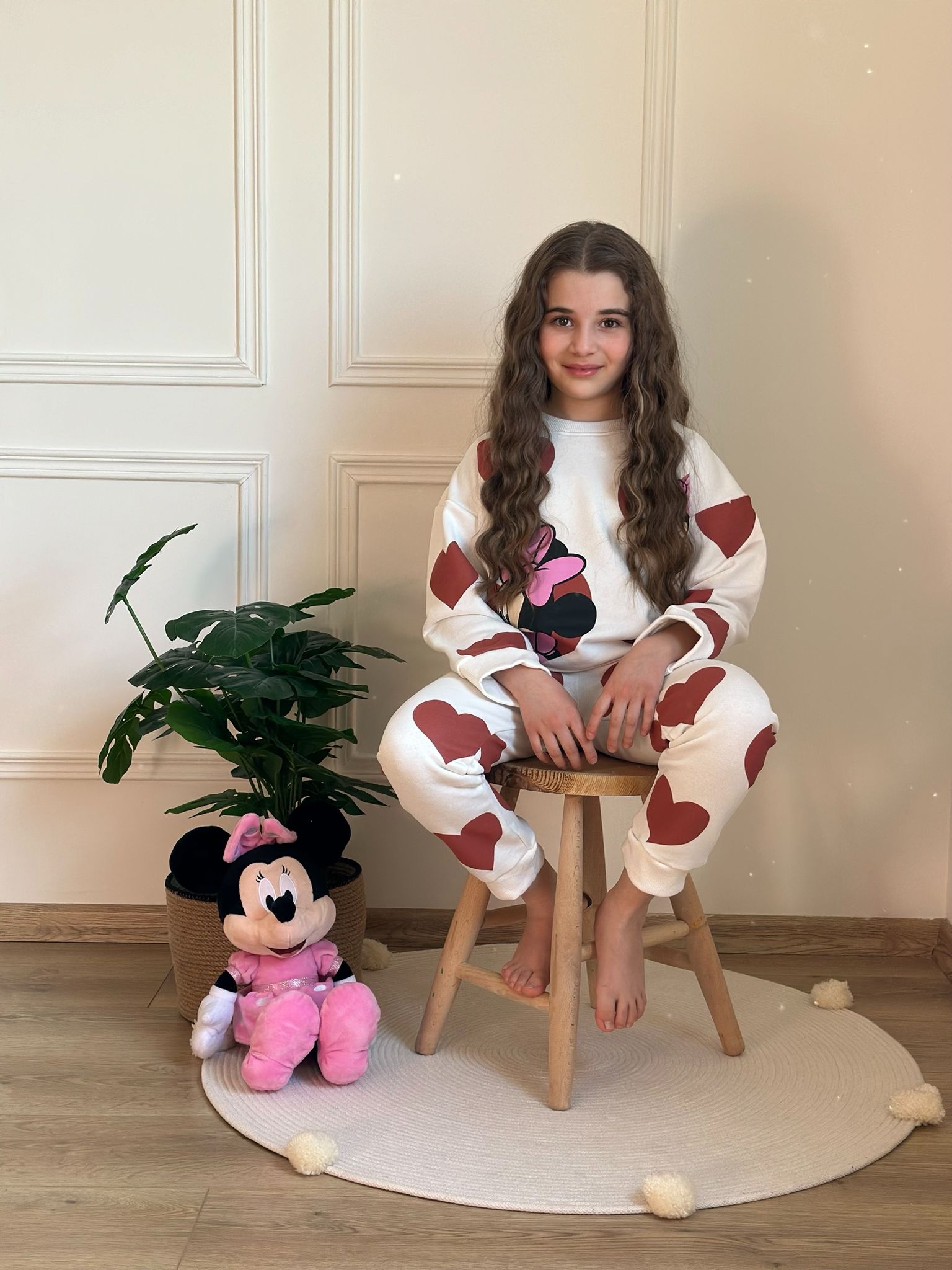 Beyaz Kalp Detaylı Minnie Eşofman Takımı