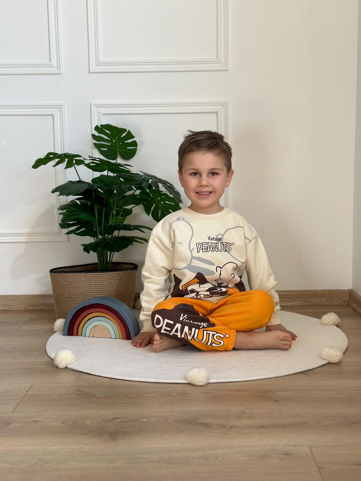 Renkli Peanuts Figürlü Eşofman Takımı