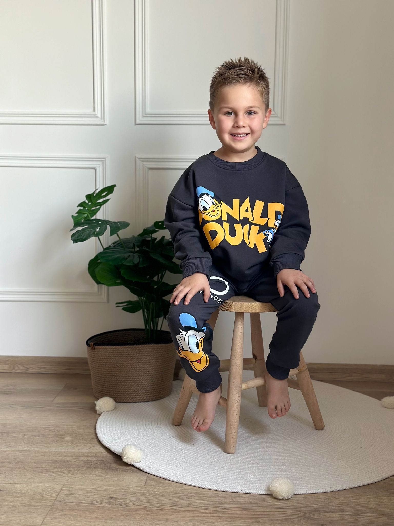 Donald Duck Kareli Sırt Baskılı Eşofman Takımı