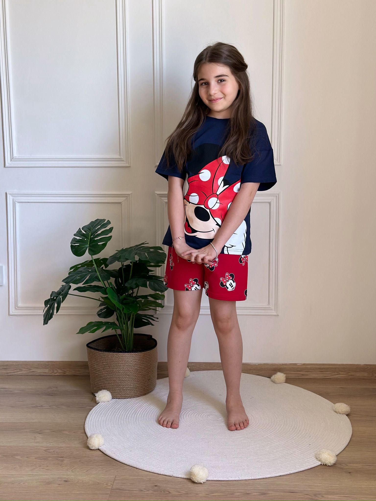Kalpli Minnie Kırmızı Şortlu Takım