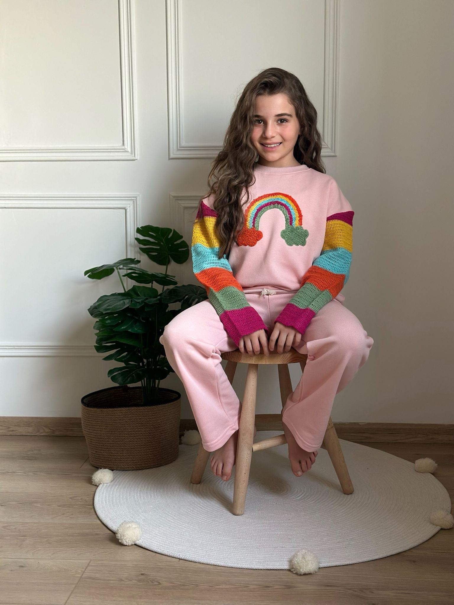 Pembe Üzeri Renkli Gökkuşağı İşlemeli Eşofman Takımı
