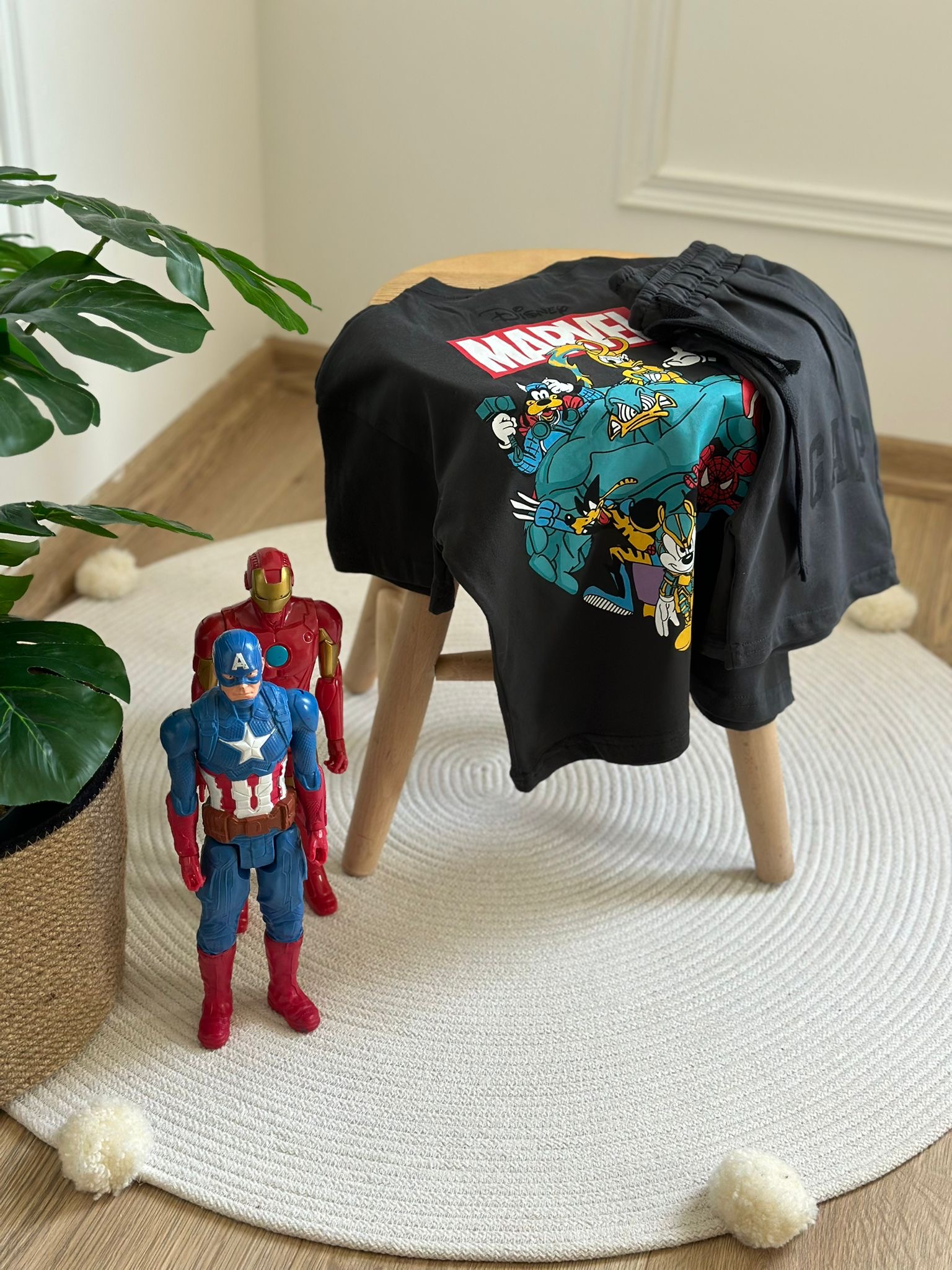 Disney Marvel Figür Baskılı Şortlu Takım