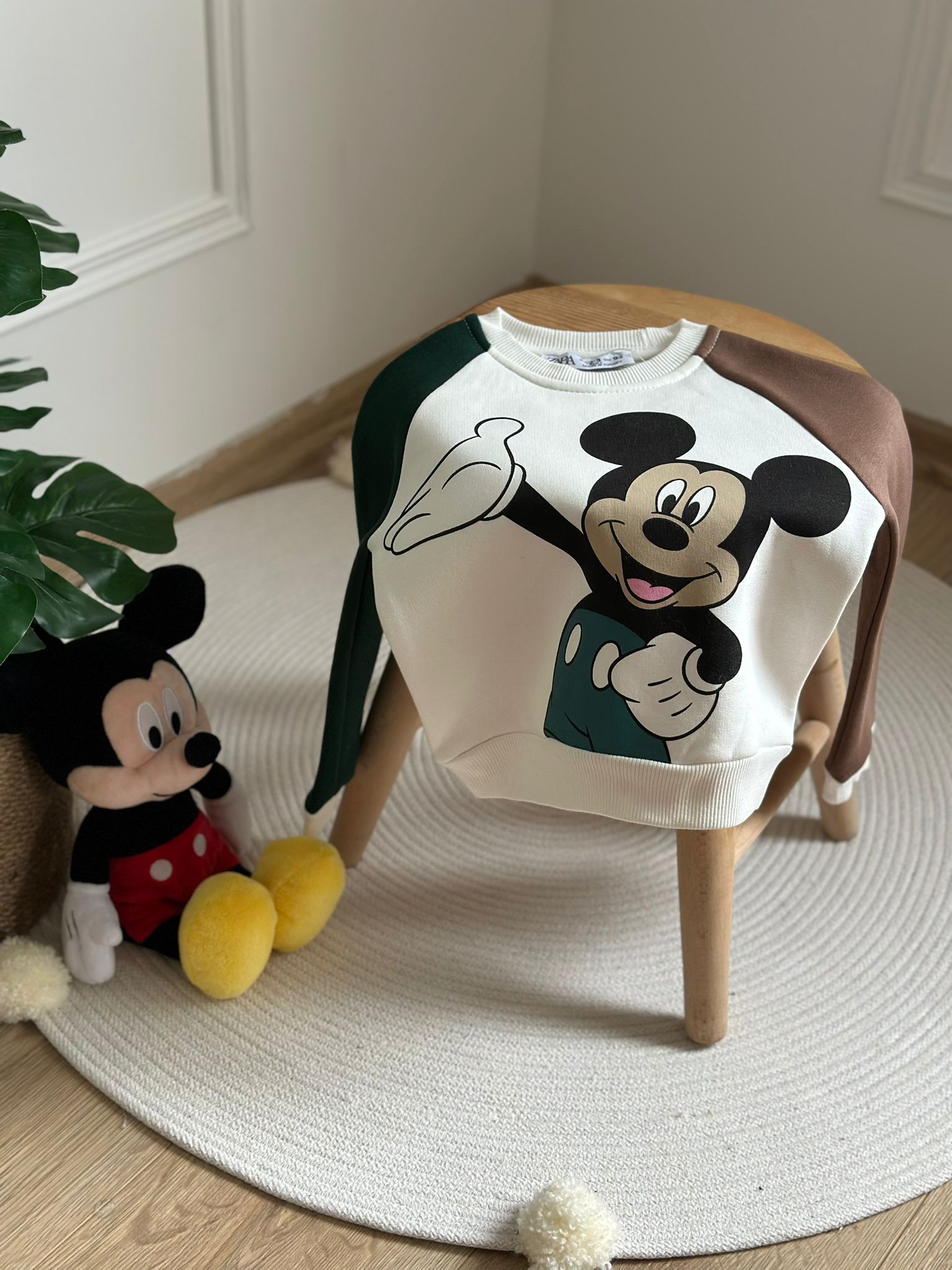 Çok Renkli Mickey Mouse Eşofman Takımı