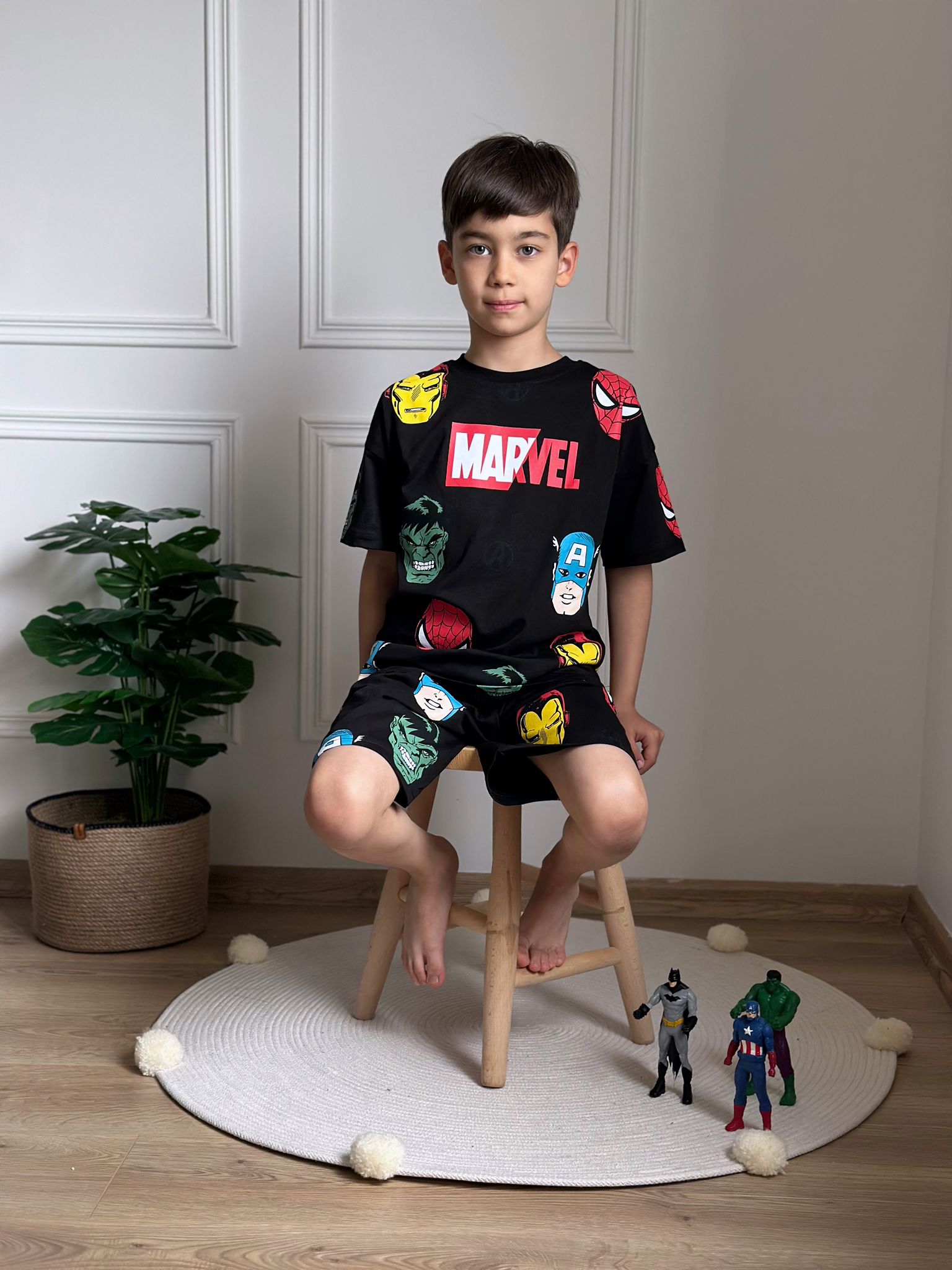 Siyah Marvel Baskılı Şortlu Takım