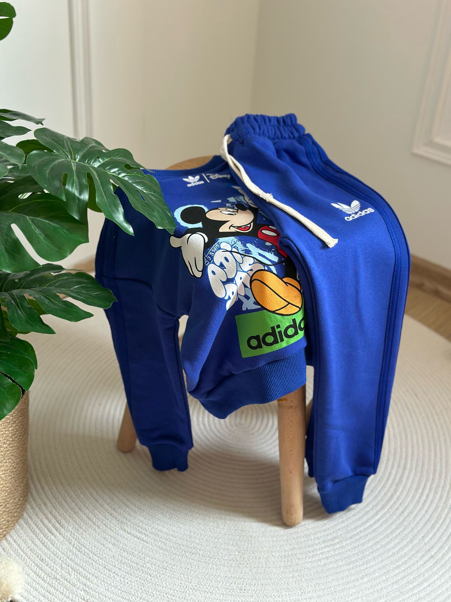 Mavi Sporcu Mickey Logo Detaylı Eşofman Takımı