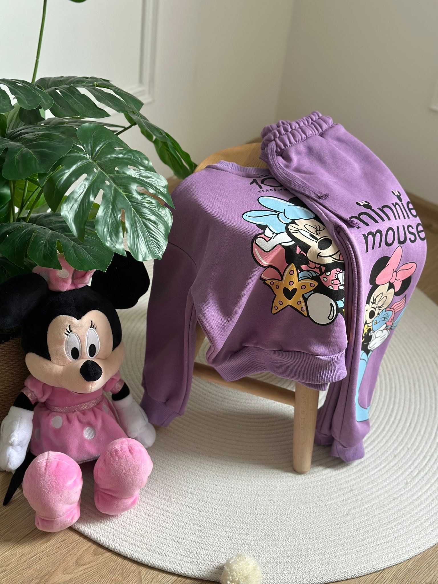 Sevimli Minnie Mouse Sırt Baskılı Eşofman Takımı