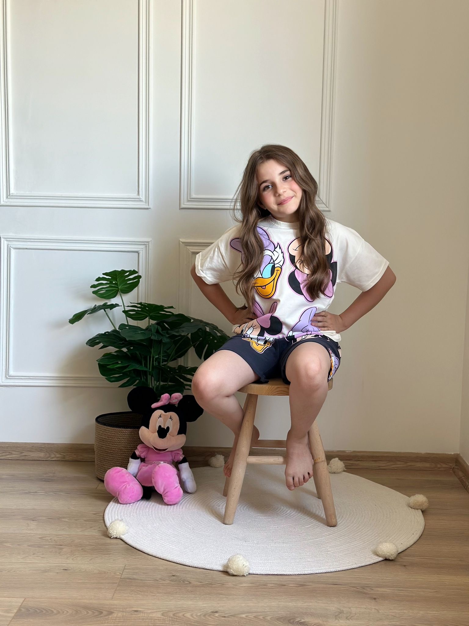 Daisy ve Minnie Baskılı Bej Şortlu Takım