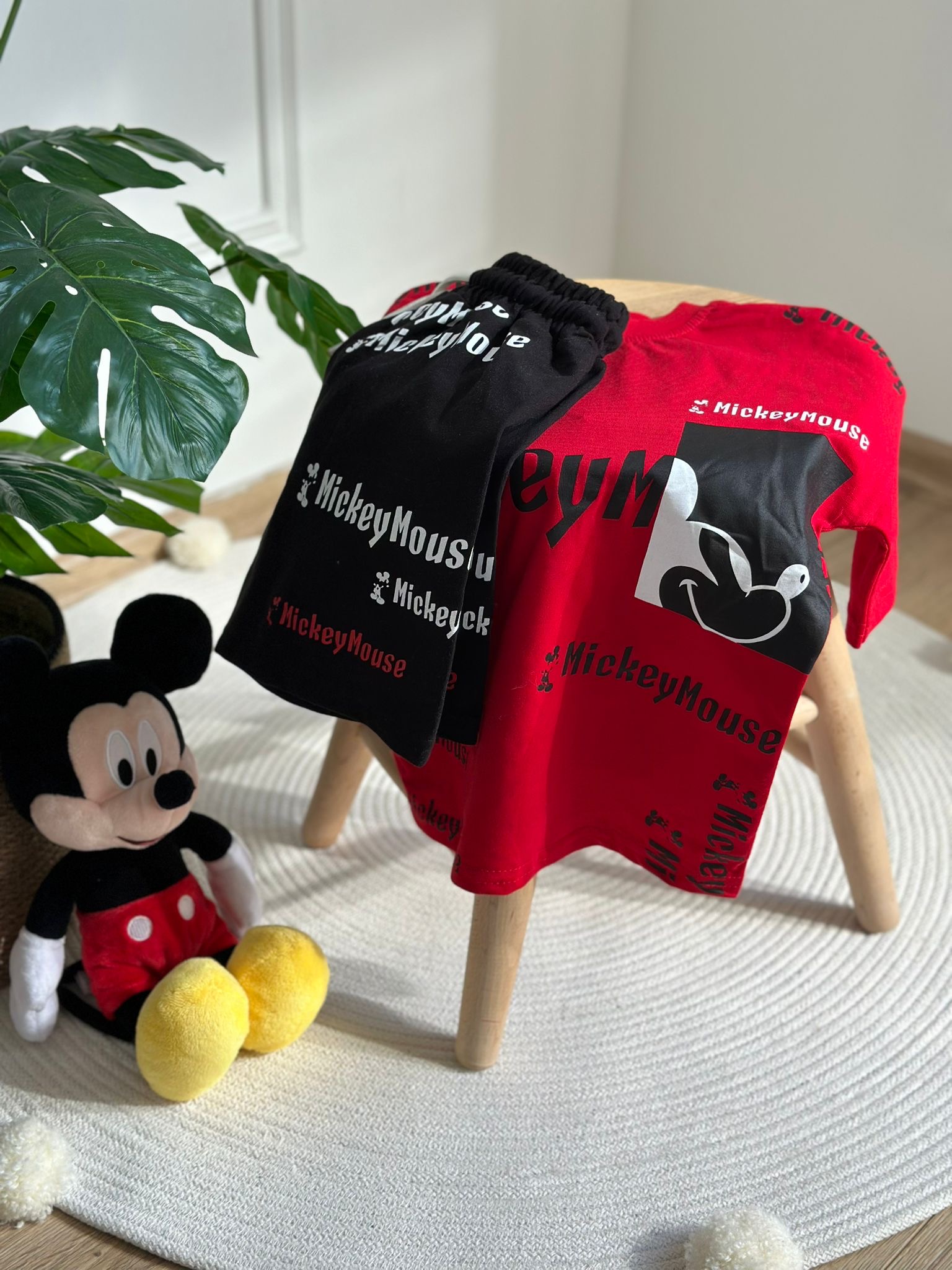 Kırmızı Mickey Mouse Yazılı Takım