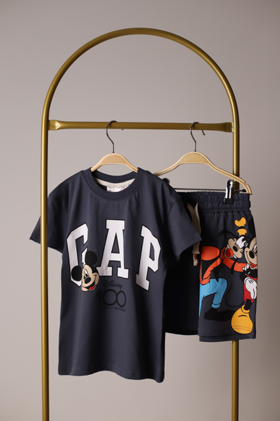 Mickey Ve Arkadaşları Sırt Baskılı Gap Şortlu Takım