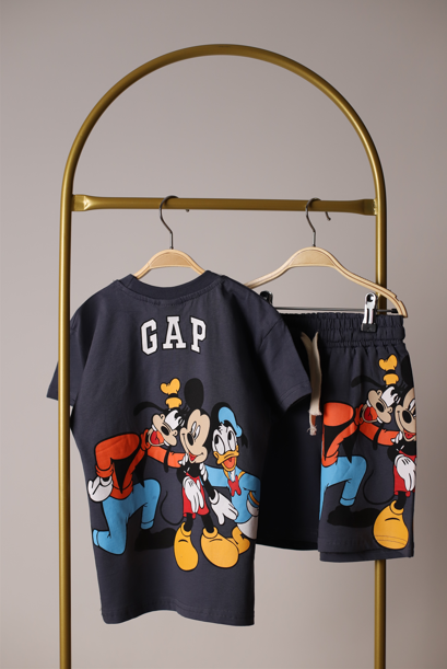 Mickey Ve Arkadaşları Sırt Baskılı Gap Şortlu Takım