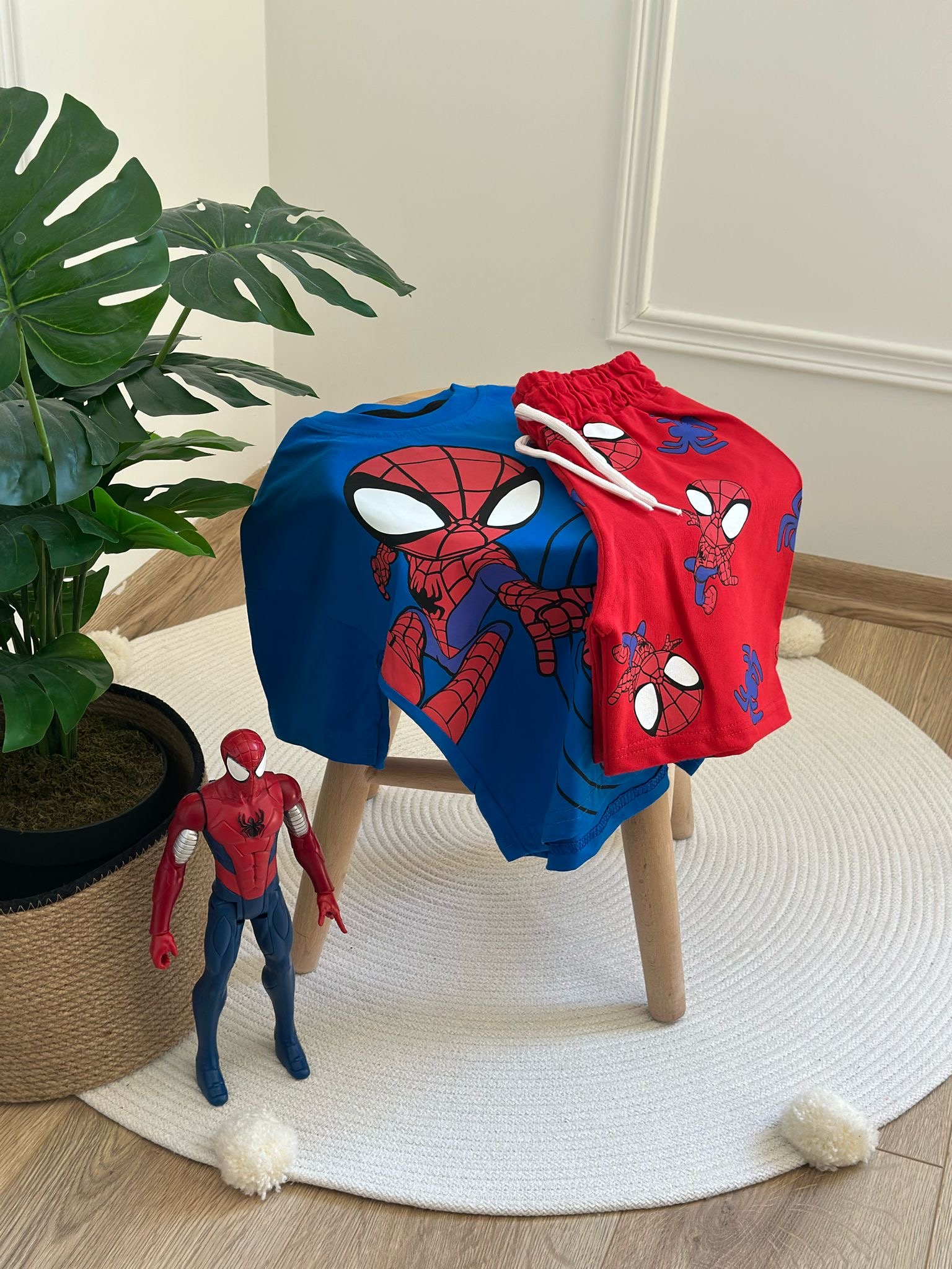 Spiderman Animasyon Figür Şortlu Takım