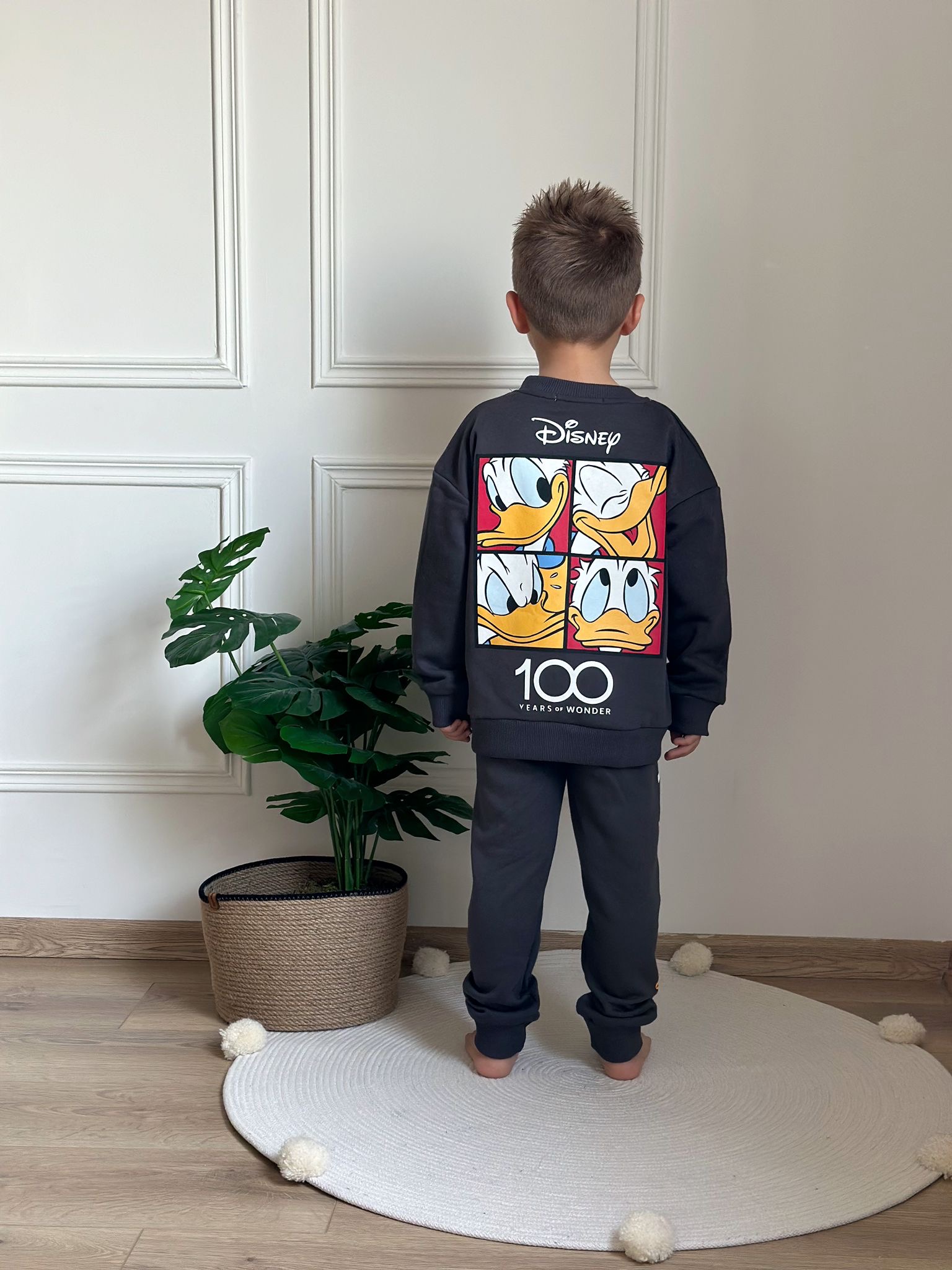 Donald Duck Kareli Sırt Baskılı Eşofman Takımı