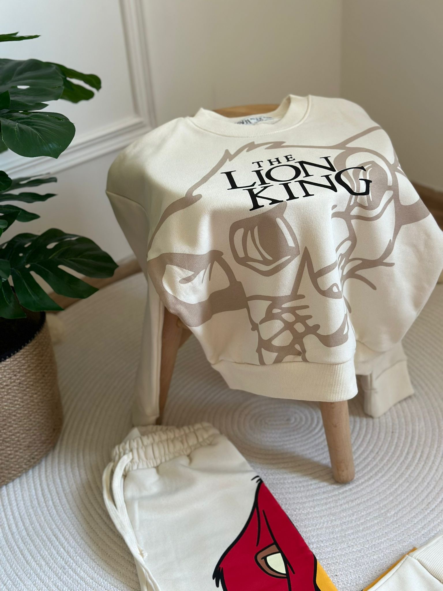 Krem Rengi Lion King Figür Detaylı Eşofman Takımı